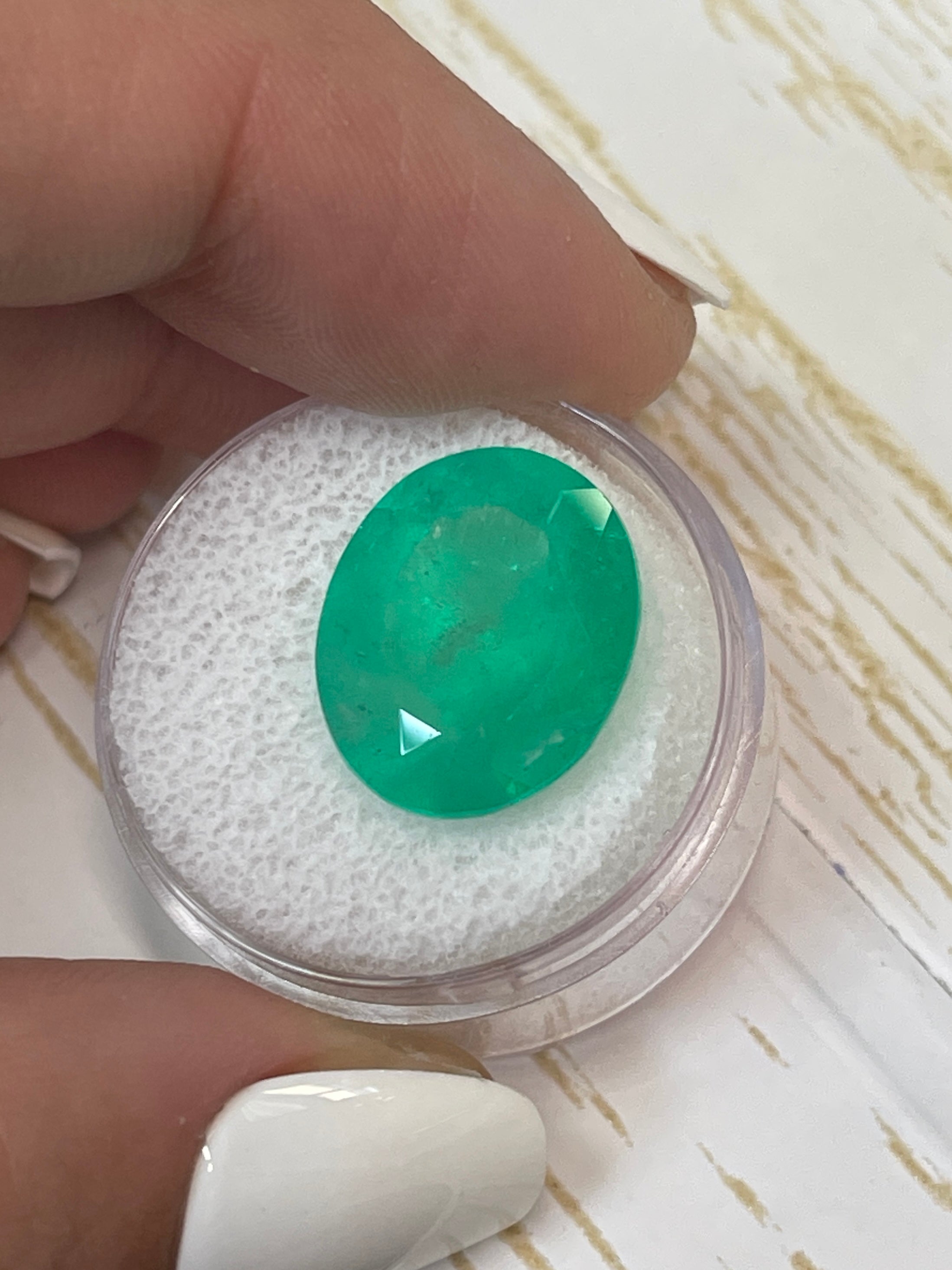 13.19 Carat Natural Colombian Emerald - Oval Cut Loose Gemstone (17x14mm) | Medium Green Color | Jewelry Making, Engagement Rings & Luxury Gifts