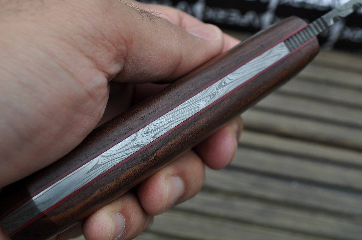 Premium Damascus Steel Hunting Knife with Leather Sheath & Walnut Wood Handle - Outdoor Survival, Camping, Bushcraft, and Hunting Essential Gear
