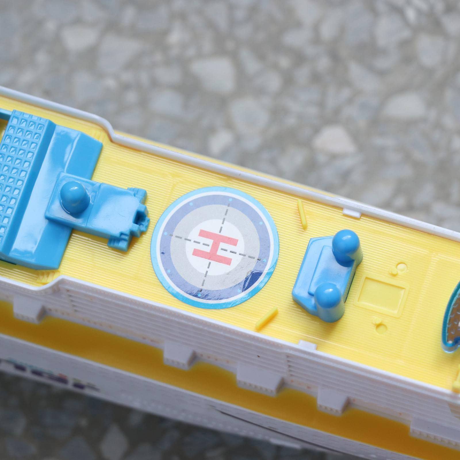 Electric Boat Toy with LED Lights - Remote Control RC Speed Boat for Kids & Adults - Perfect for Pool, Lake, and Bathtub Water Play