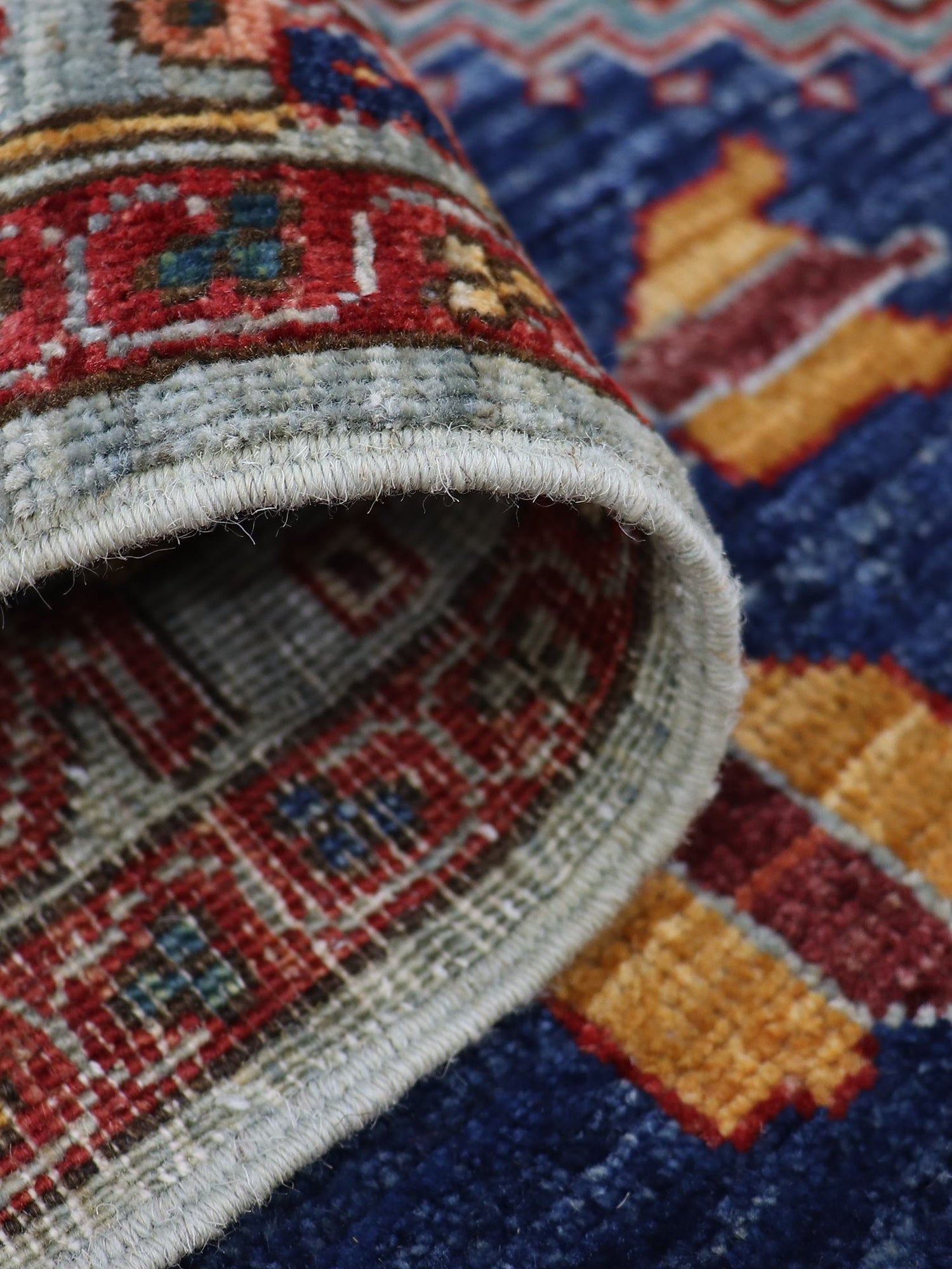 Handwoven Bakshaish Tribal Rug - Authentic Persian J69535 Design for Boho Chic & Modern Home Decor - Perfect for Living Room, Bedroom, or Office