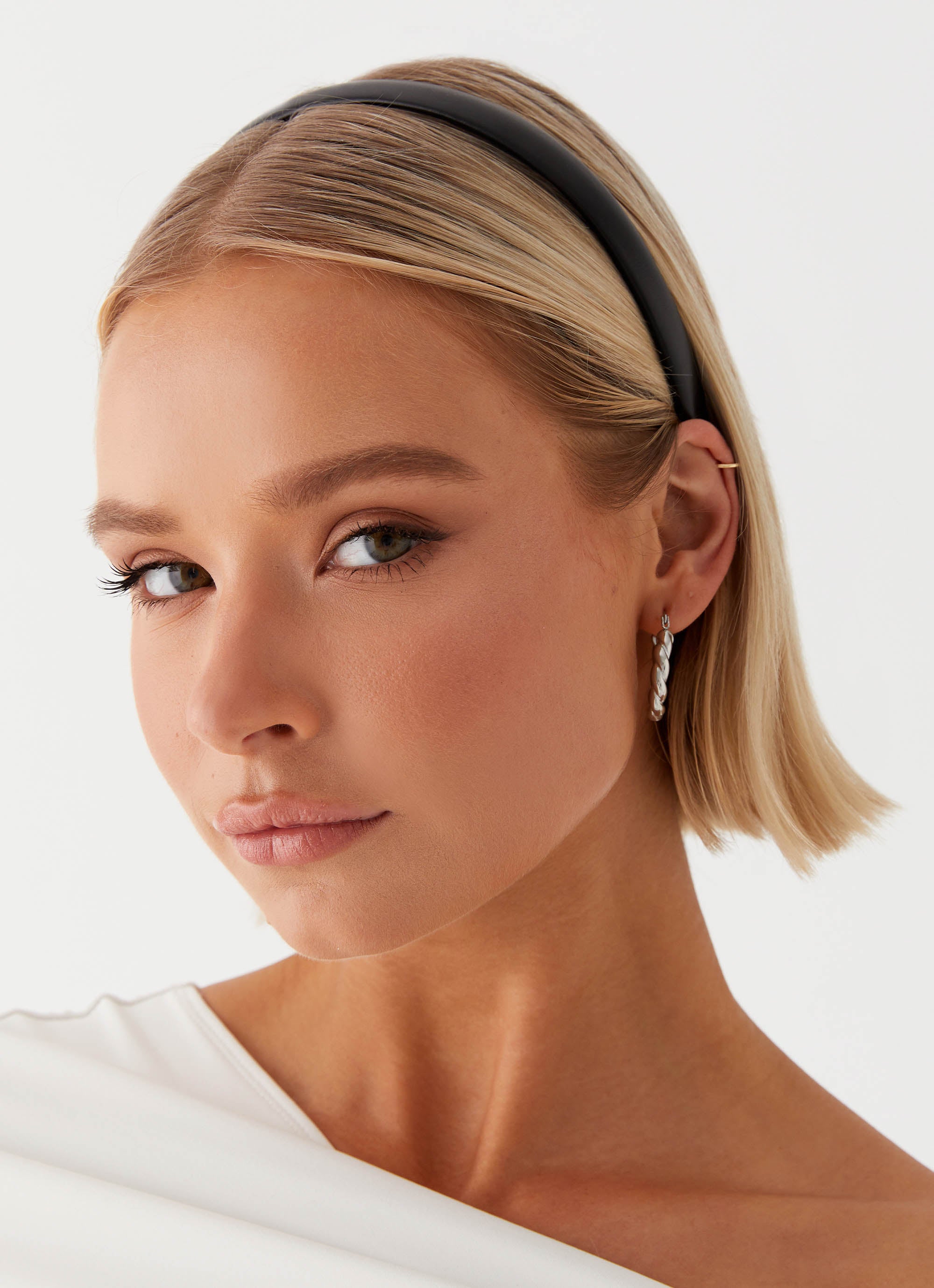 Be Selfish Headband - Black | Stylish & Comfortable Hair Accessory for Women | Perfect for Workouts, Yoga, and Everyday Wear