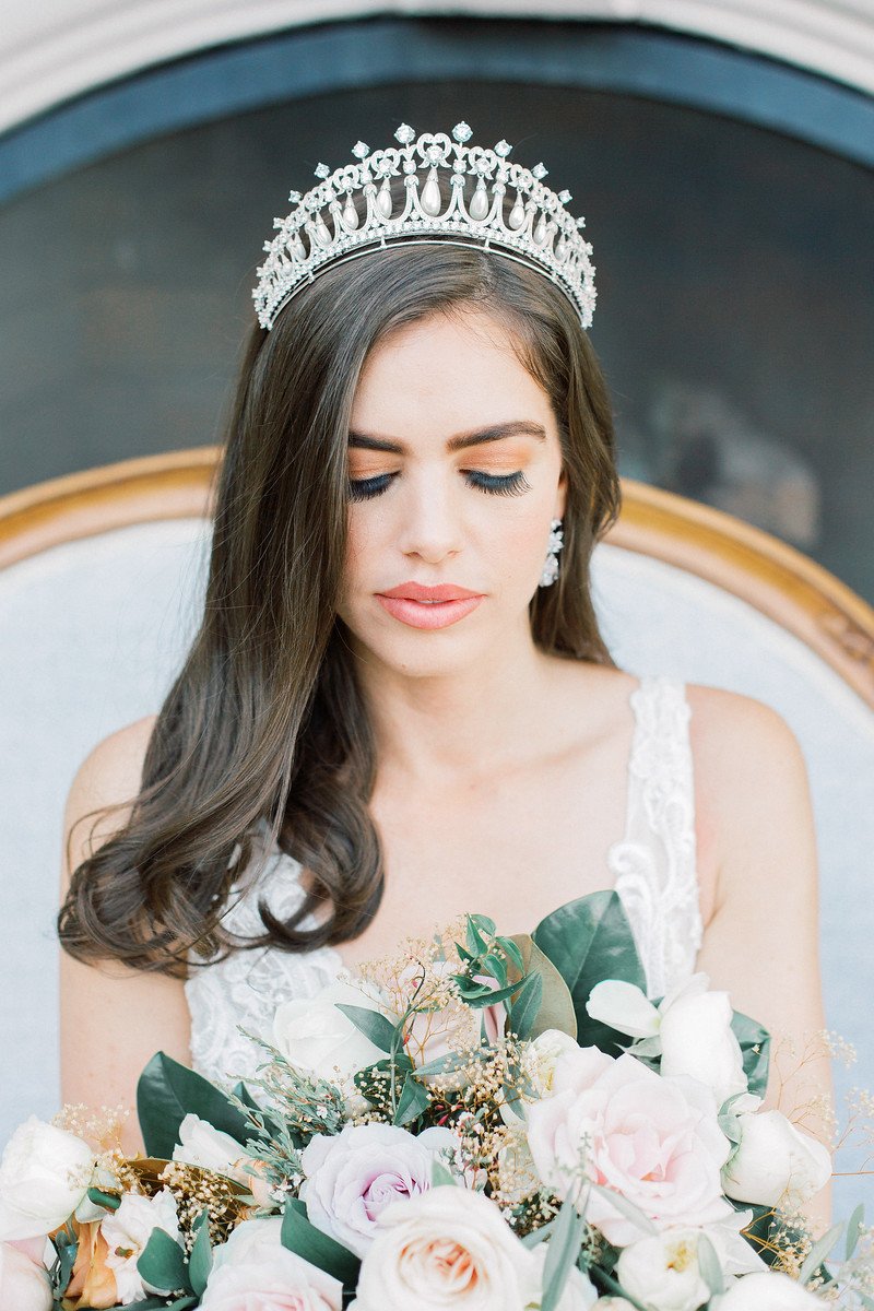 Elegant Lovers Knot Tiara Crown - Vintage Inspired Bridal Hair Accessory for Weddings, Prom, and Special Occasions