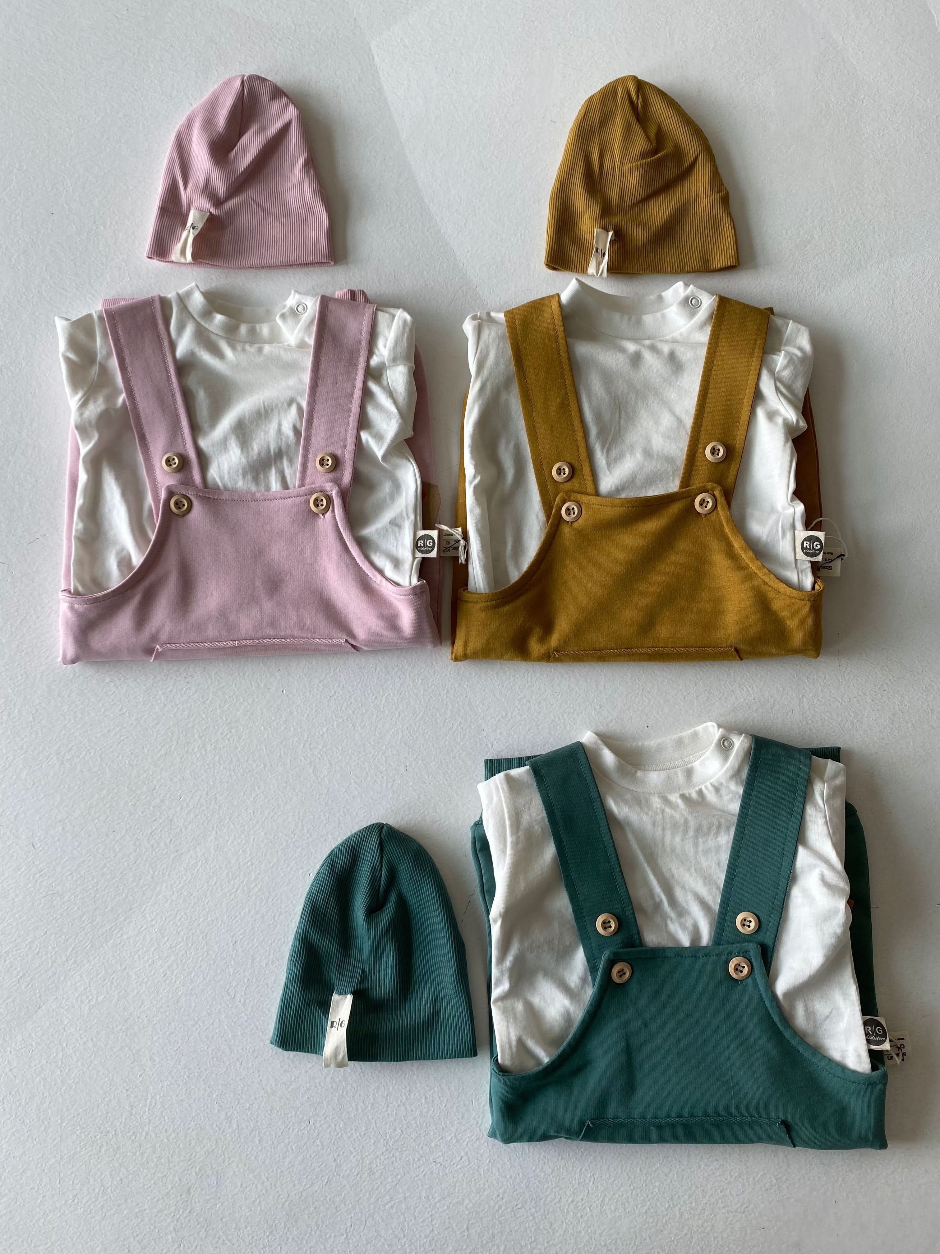 Baby Kangaroo Hooded Jumpsuit and Beanie Set - Soft & Warm Winter Outfit for Newborns & Infants - Perfect for Outdoor Play, Photo Shoots & Family Gatherings