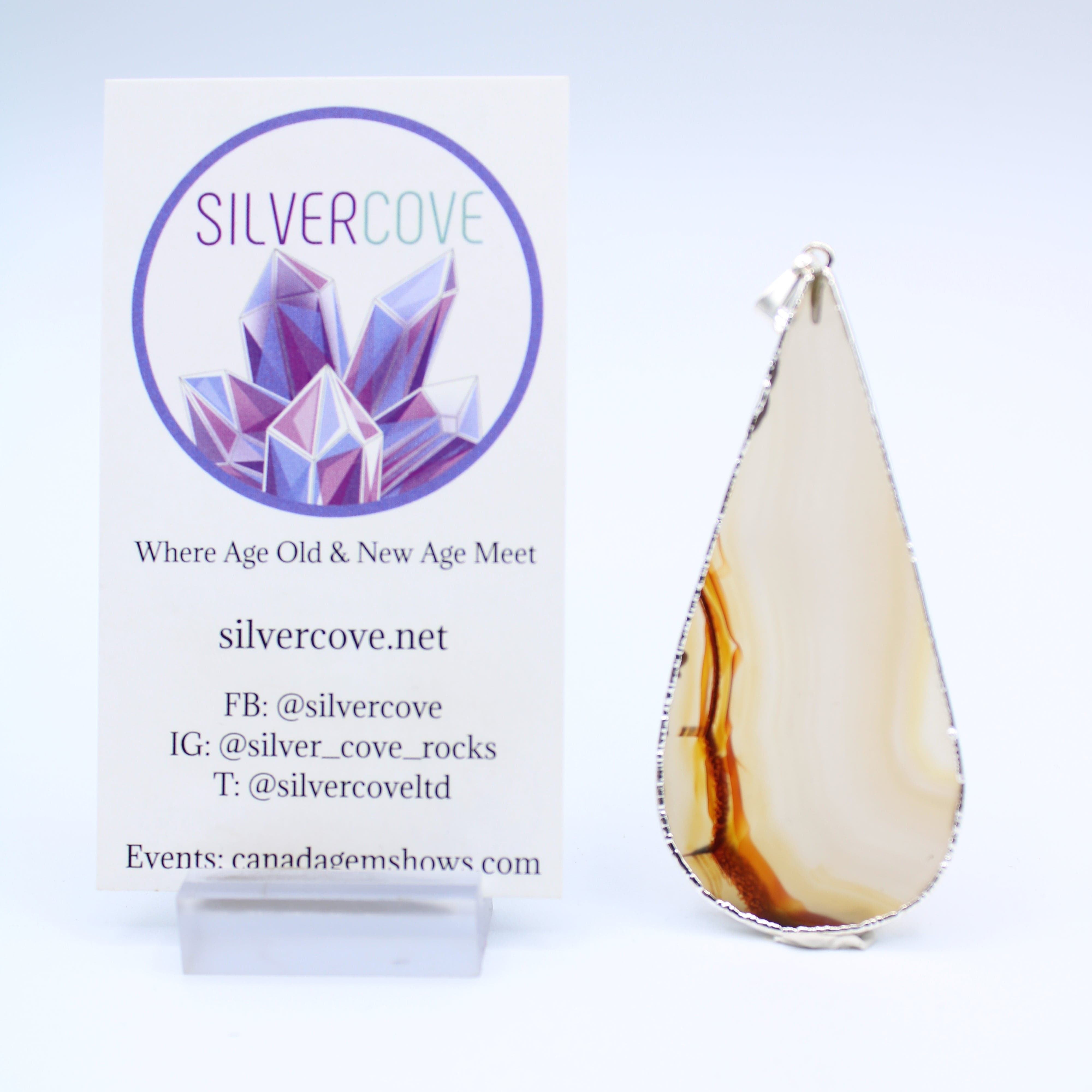 Natural Agate Slice Pendant Necklace - Healing Crystal Jewelry for Women - Boho Chic Accessory for Meditation, Yoga & Spiritual Healing