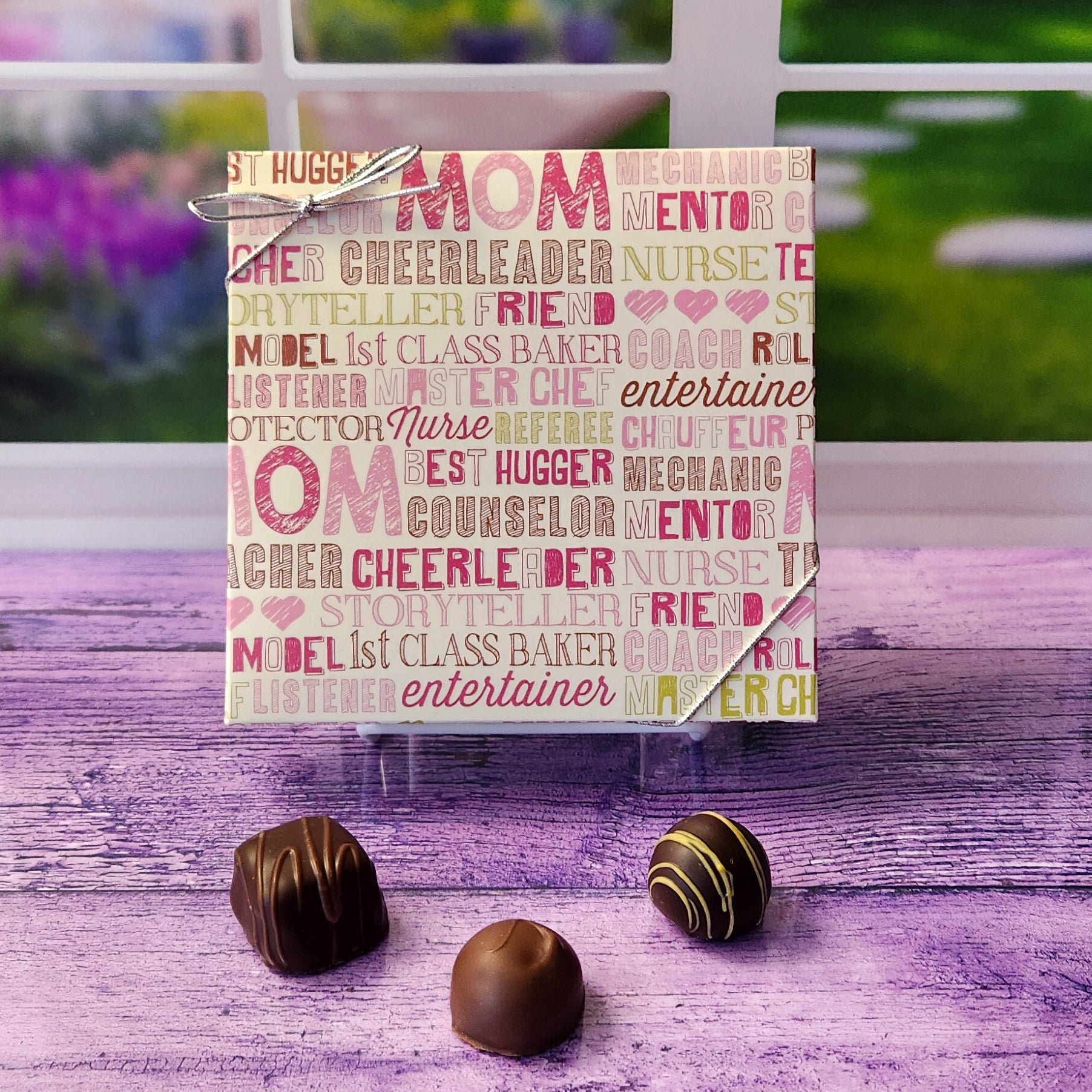 Happy Mother's Day Gift Box - Elegant Writing Theme with Premium Assortment | Perfect for Mom's Birthday, Anniversary & Thank You Gifts