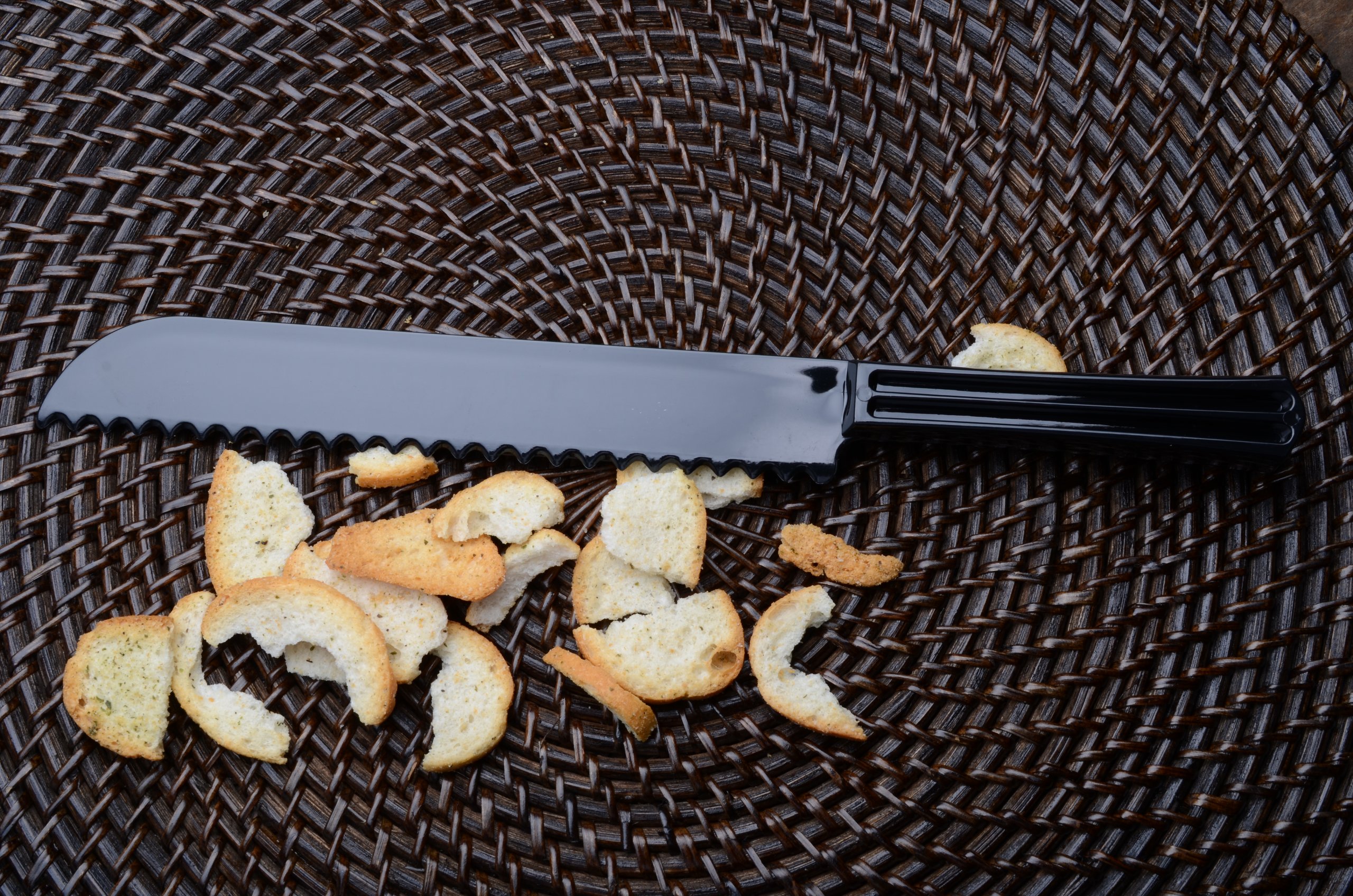 Premium Fineline Settings Platter Pleasers Black Bread Knife Set - 48-Piece Stainless Steel Cutlery for Party, Wedding & Catering | Perfect for Slicing Bread, Cheese & Charcuterie Boards