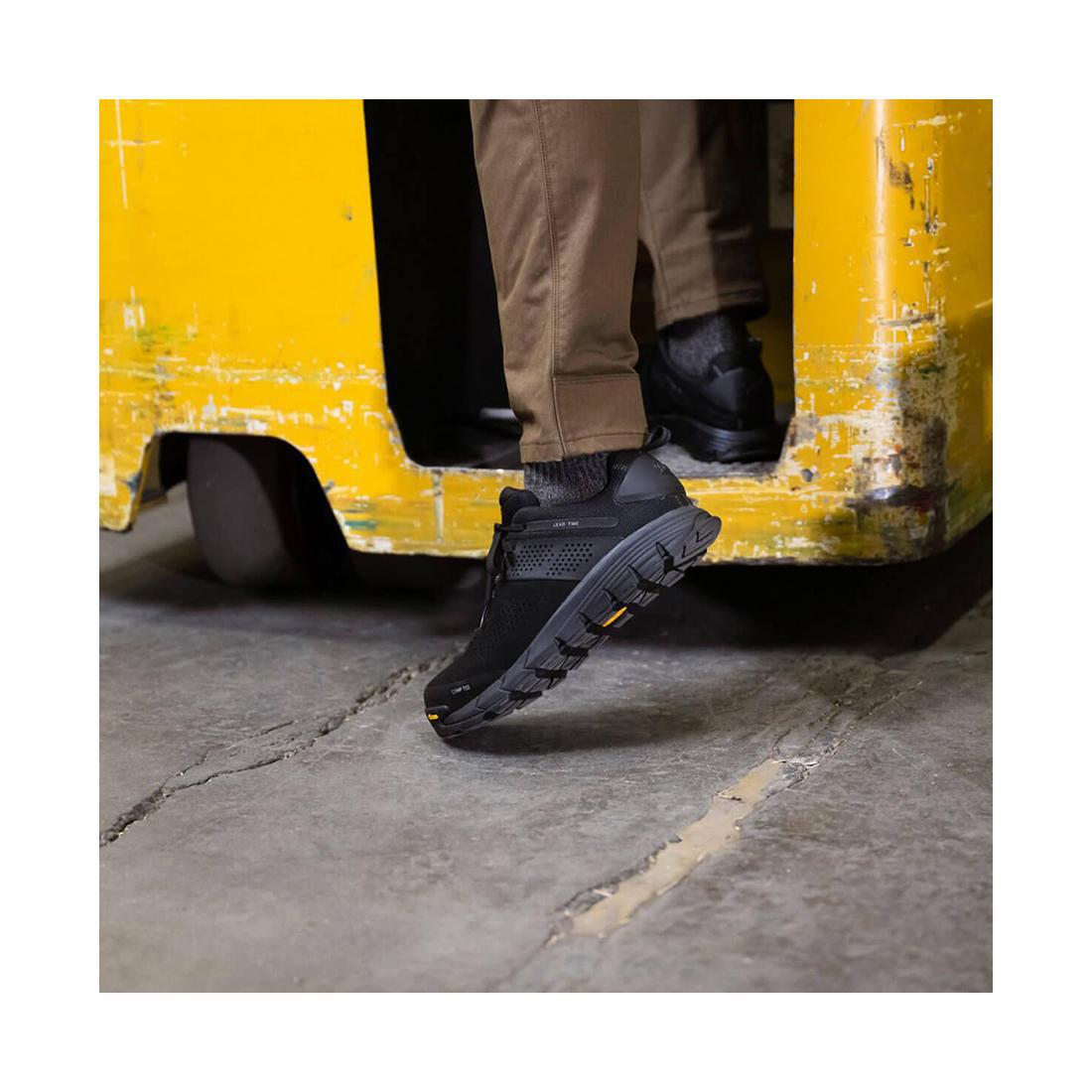 Black Nano Toe Work Shoes with 3-Day Lead Time - Durable Safety Footwear for Construction, Warehouse & Industrial Work