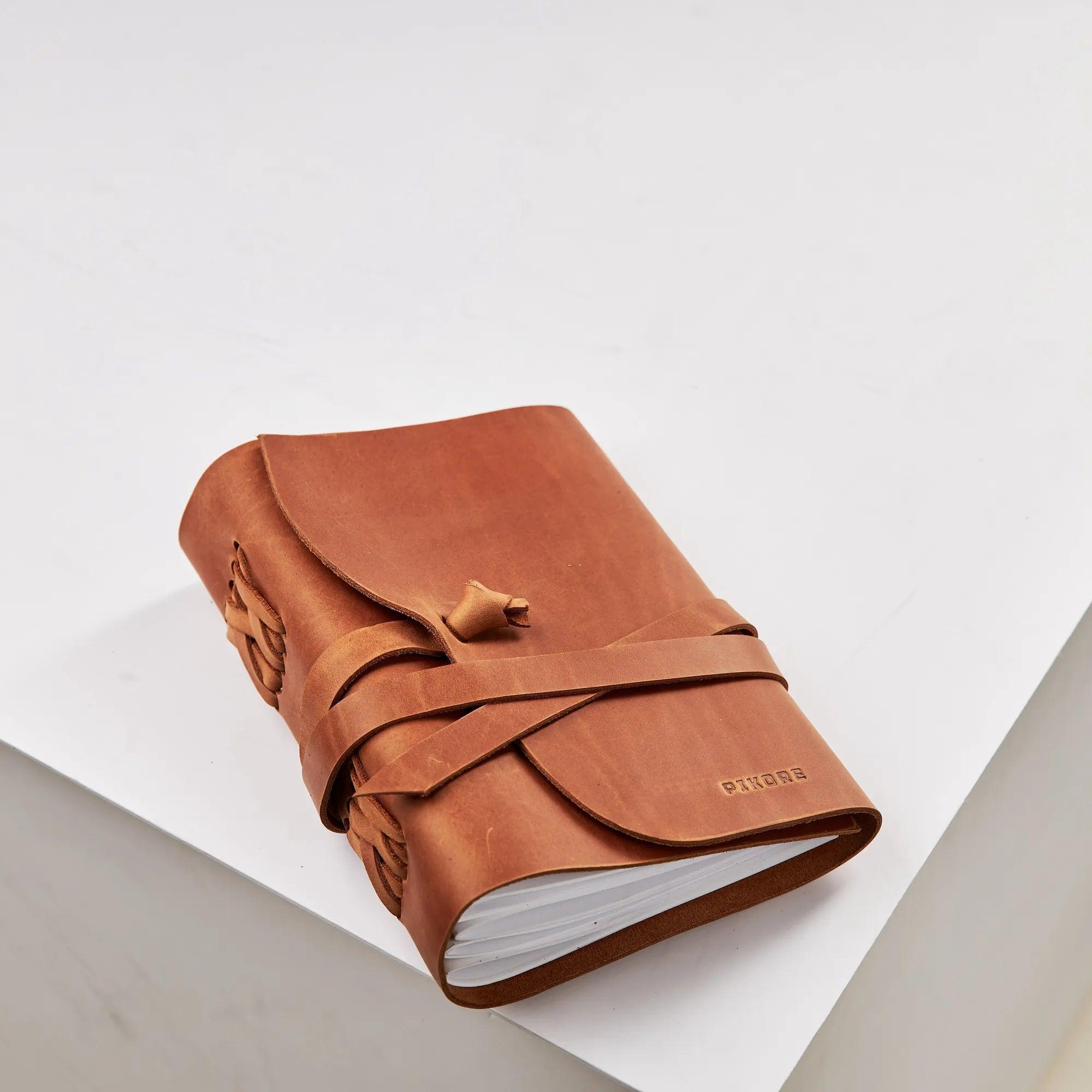 Premium Leather Journal for Writing & Sketching - Handcrafted Genuine Leather Notebook, Perfect for Travel, Bullet Journaling & Gift Giving