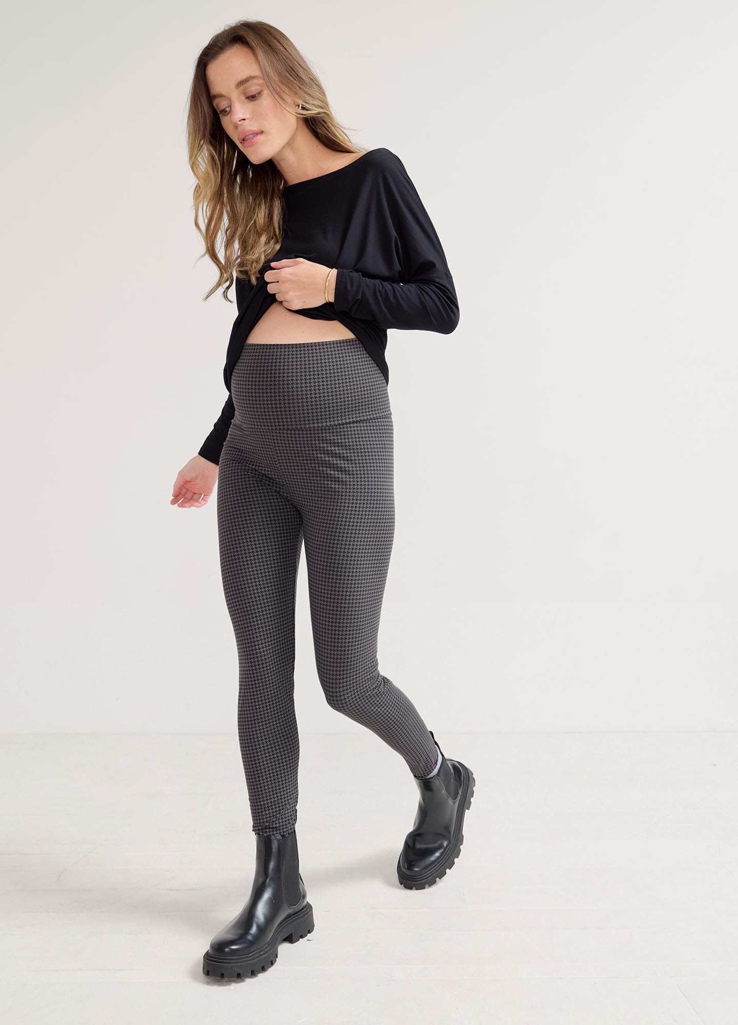 Best Women's High-Waisted Yoga Leggings for Workout & Lounge - Before, During & After Exercise Comfort