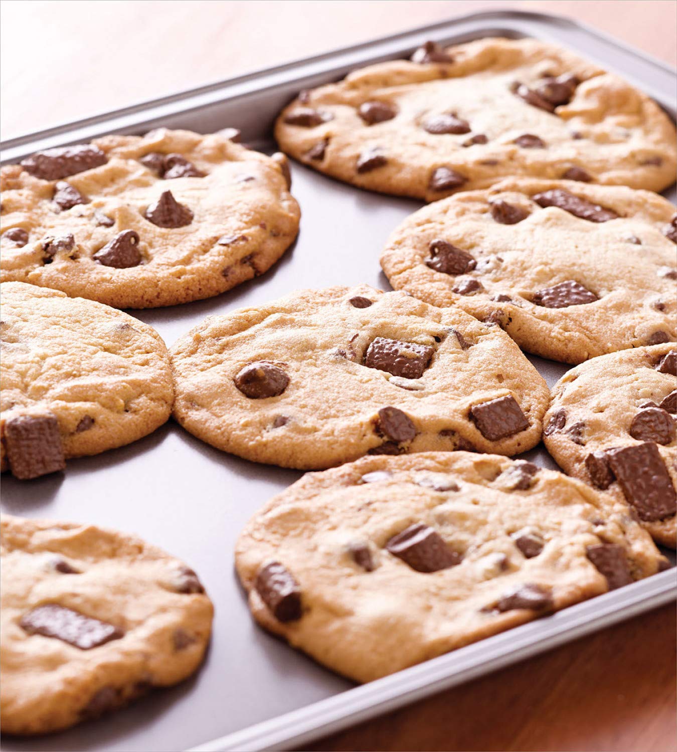 Ambesonne Cookie Duvet Cover Set - Queen Size 3-Piece Bedding with 2 Pillow Shams | Chocolate Chip Cookie Baking Theme | Fresh Baked Dessert Print | Soft & Decorative Comforter Cover for Bedroom, Guest Room, Kids Room | Perfect Gift for Bakers & Cookie Lovers