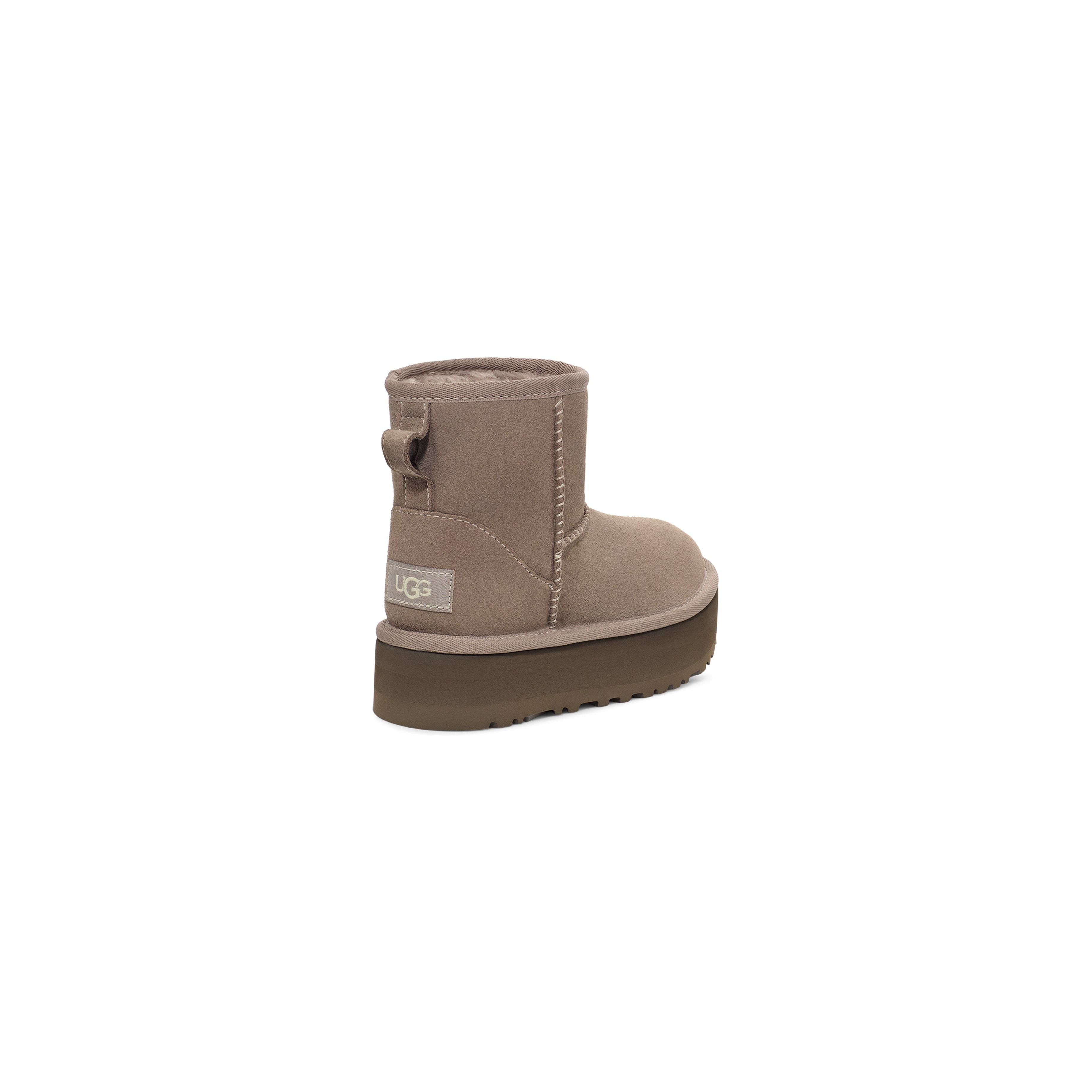 UGG Kid's Classic Mini Platform Boots in Smoke Plume - Warm Winter Snow Boots for Girls & Boys, Perfect for School, Outdoor Play & Cold Weather