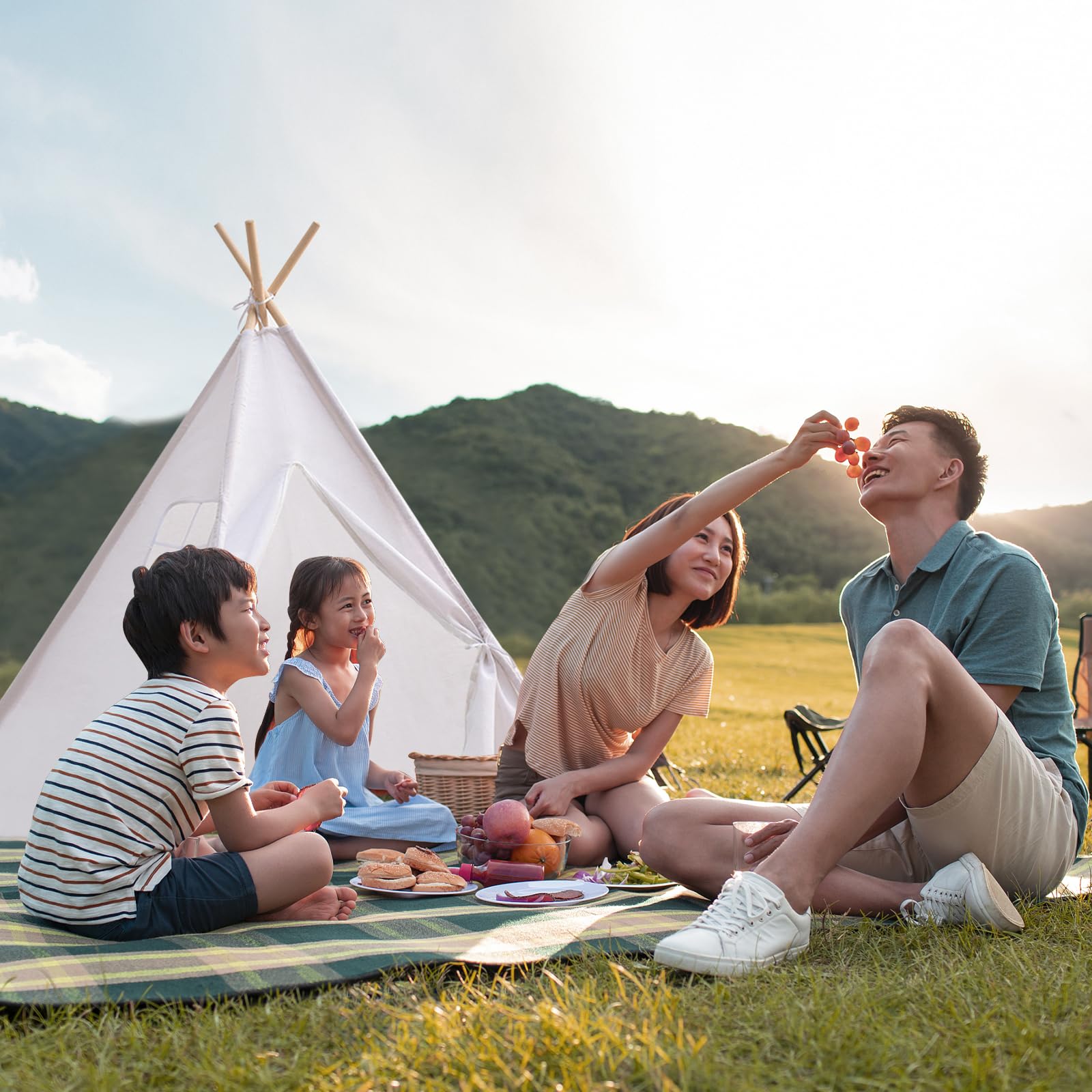 Wholelovein 6-Piece Kids Teepee Play Tent - Foldable & Washable Boho Playhouse for Girls & Boys - Perfect for Indoor Play, Sleepovers, Birthday Parties & Nursery Decor (White)