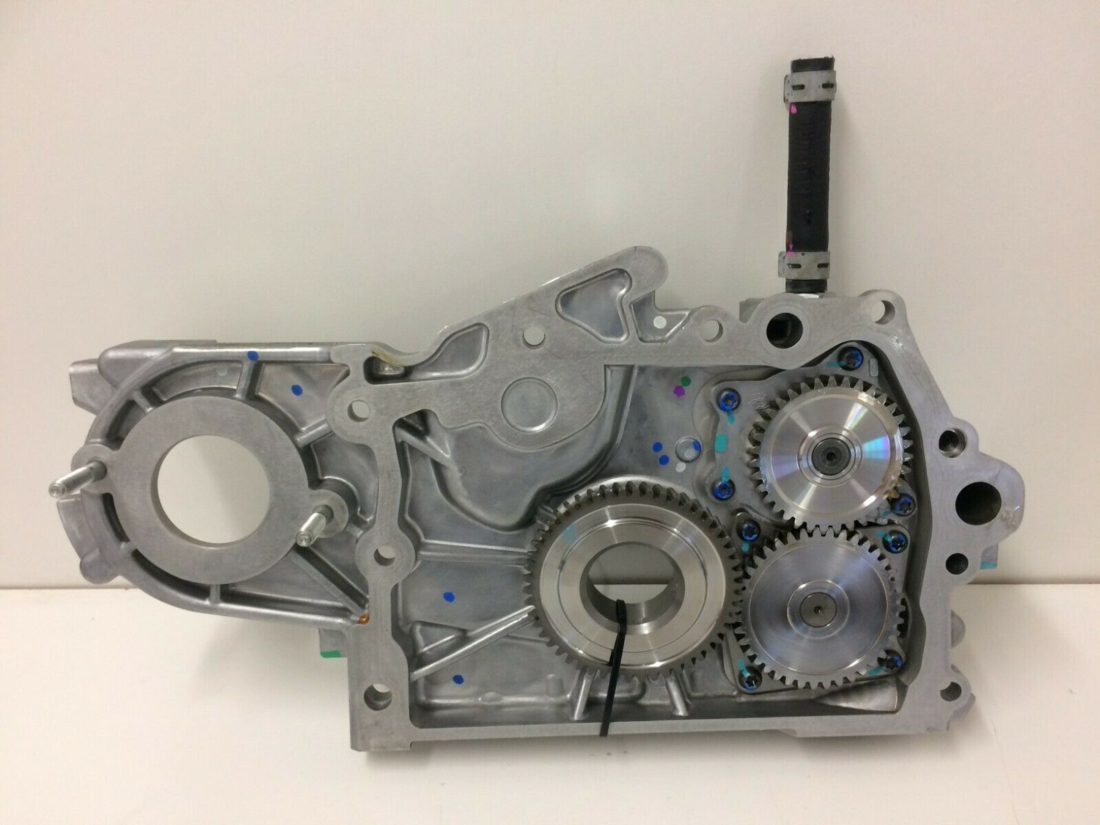 Genuine Holden RG Colorado 2.8L Duramax Front Engine Cover & Vacuum Pump Replacement Part - Perfect for Diesel Engine Maintenance & Off-Road Vehicle Repair
