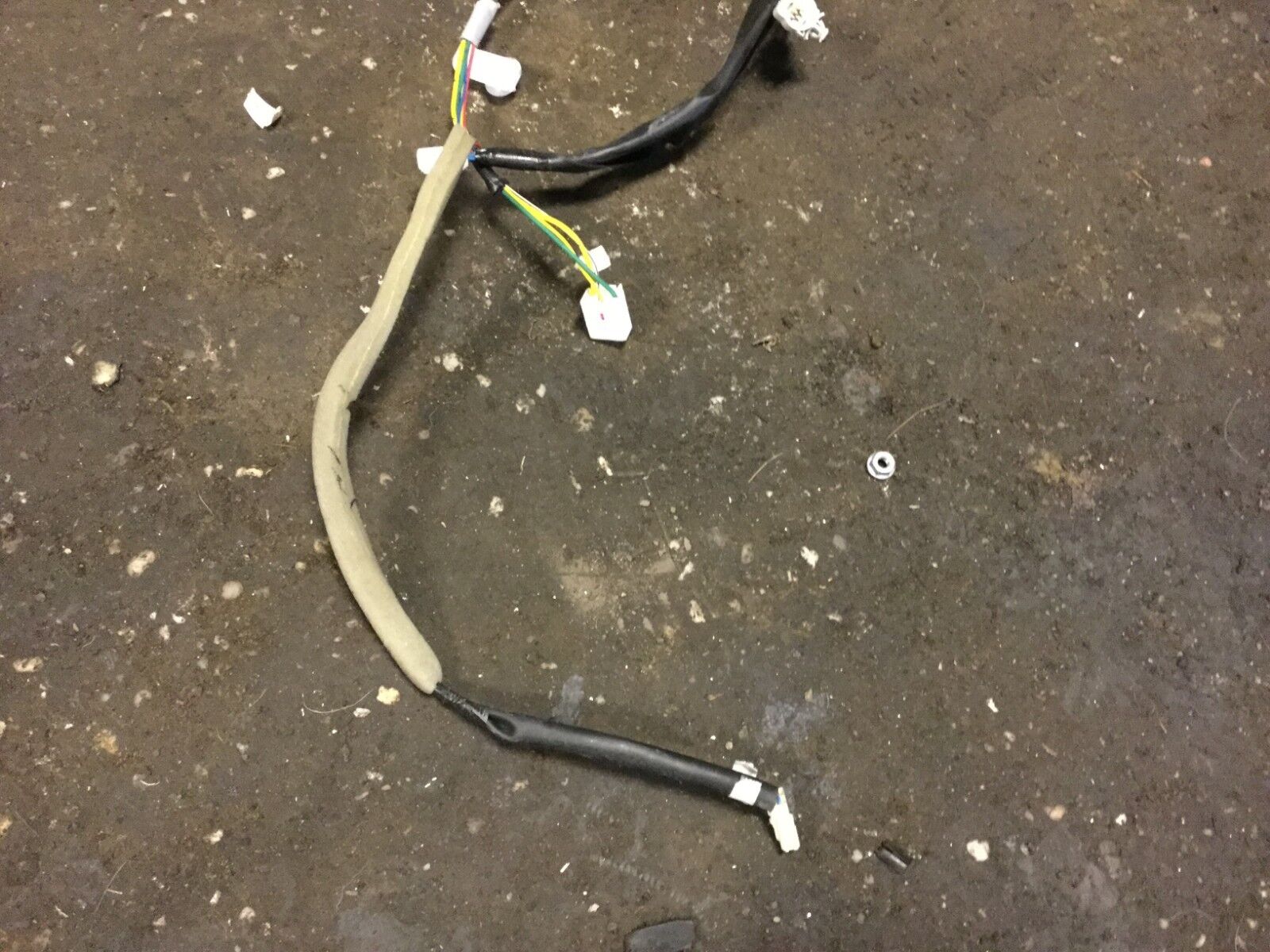 2005-2009 Toyota Prius Right Front Passenger Door Wiring Harness OEM - Perfect for Door Lock Repair & Window Motor Replacement