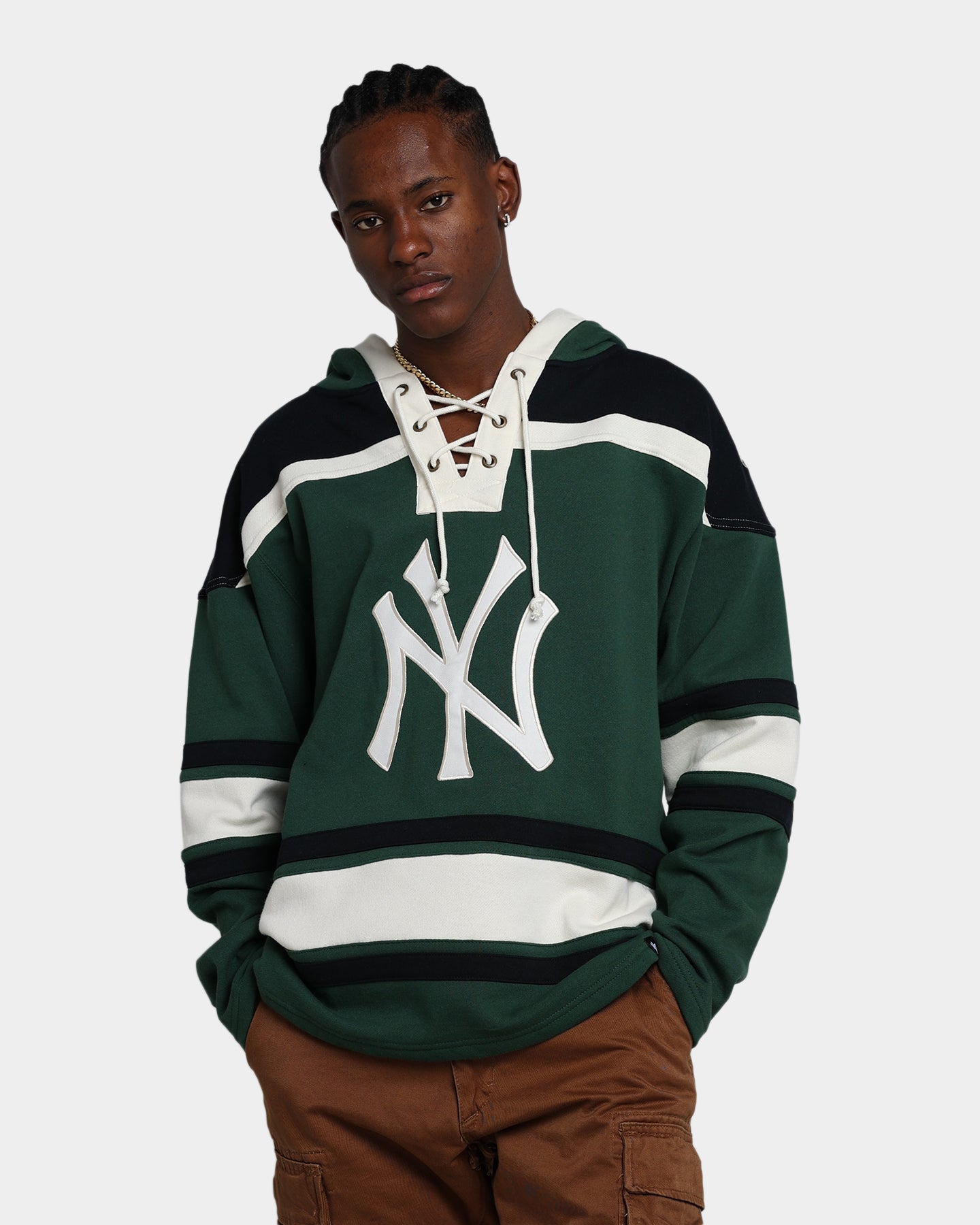 47 Brand New York Yankees Superior Lacer Hoodie for Men - Dark Green Pullover Sweatshirt with Adjustable Drawstring Hood - Perfect for Baseball Games, Streetwear & Casual Outfits