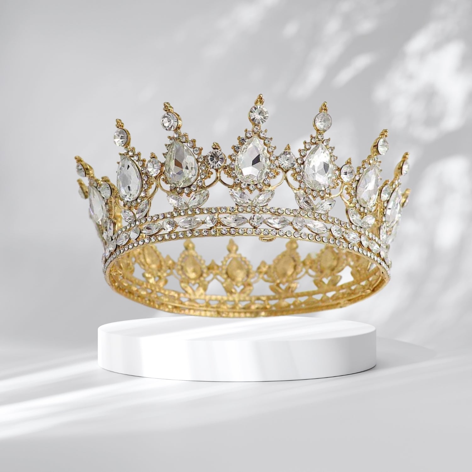 Sparkling Silver Tiara Crown for Women & Girls - Rhinestone Crystal Princess Queen Headpiece - Full Round Bridal Wedding Birthday Prom Hair Accessories - Perfect for Parties, Pageants & Special Occasions