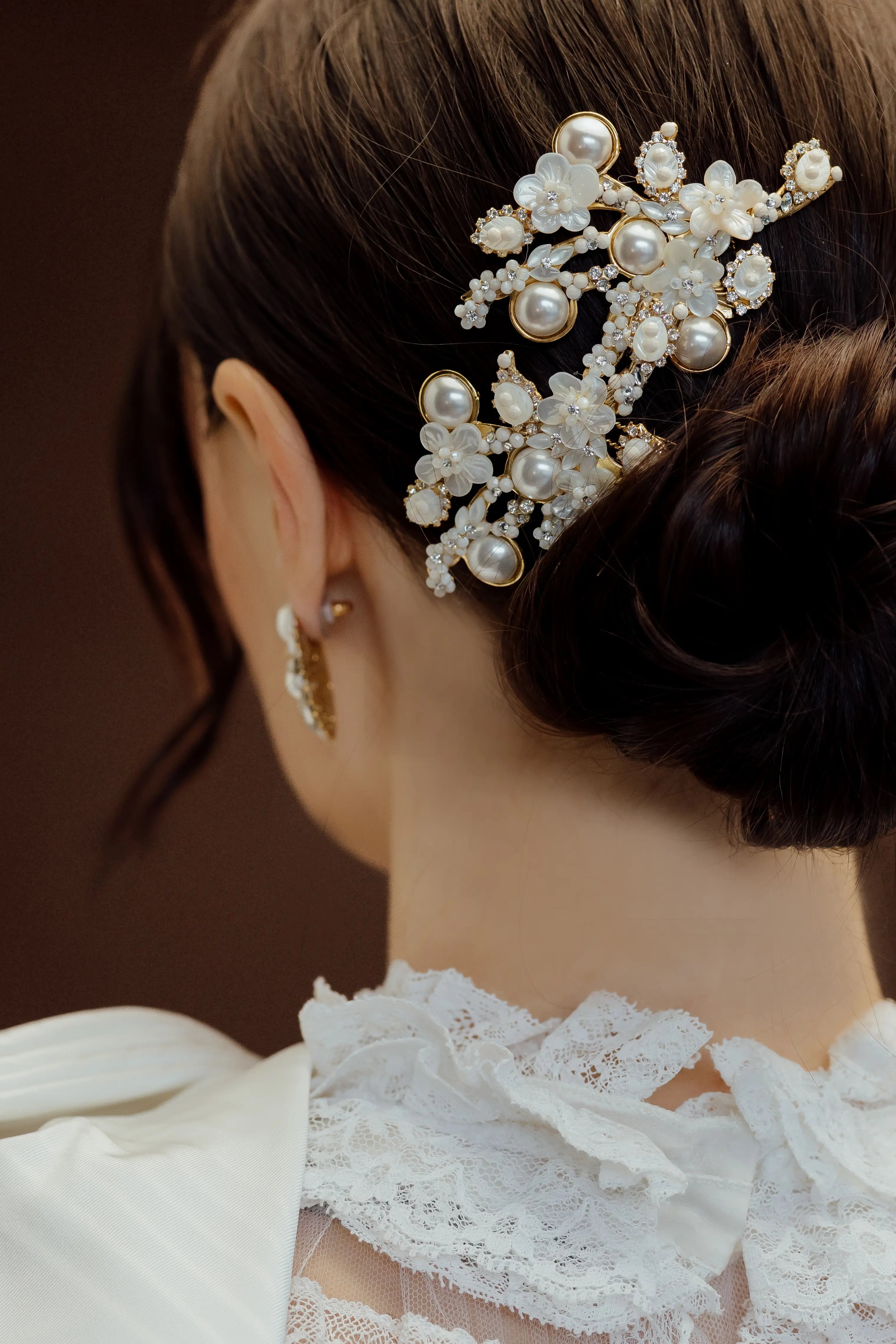 Pearl Hair Comb for Women - Elegant Bridal Hair Accessory, Vintage Pearl Hair Clip for Weddings, Prom & Special Occasions