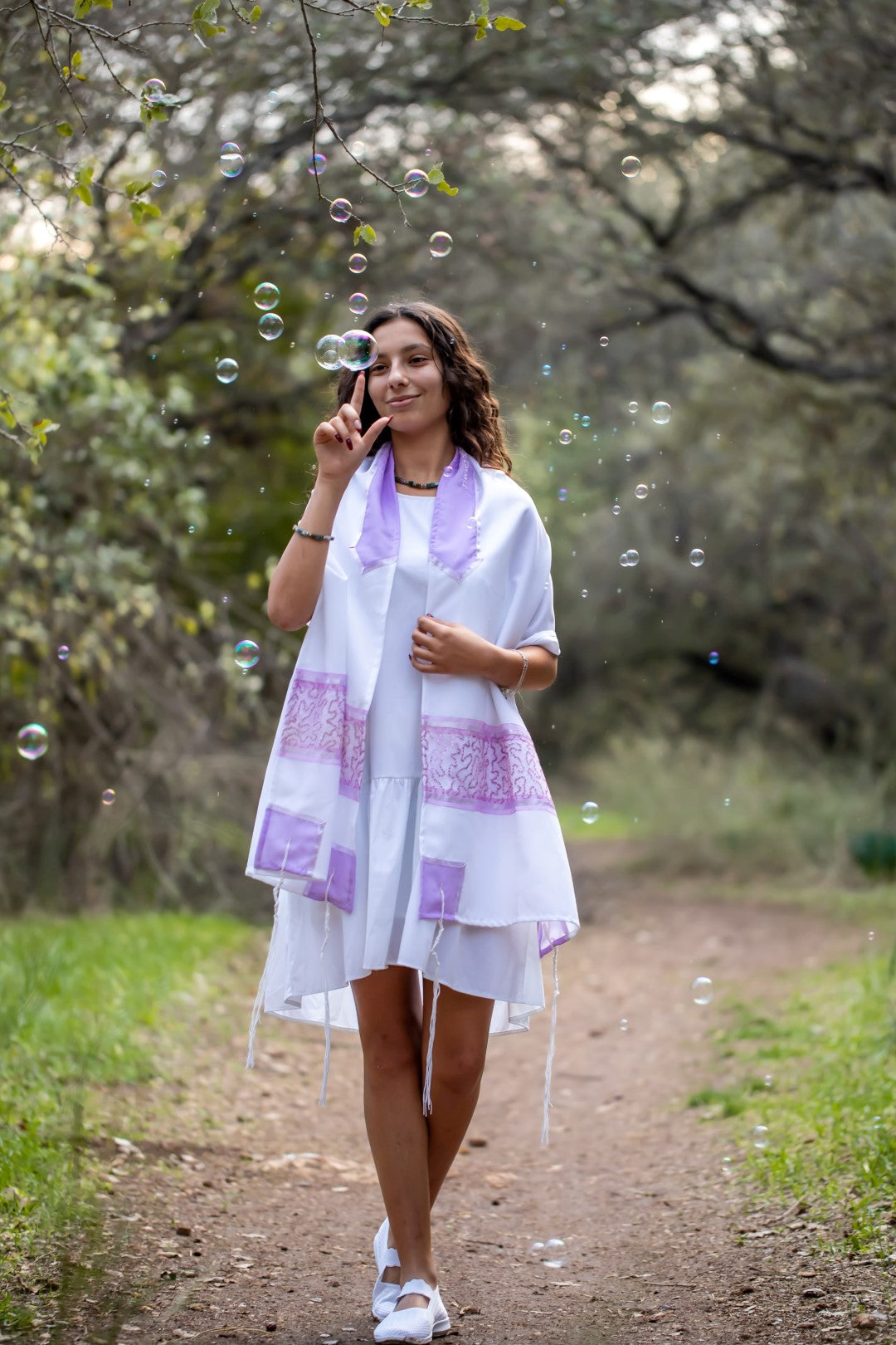 Elegant Purple Dots Women's Prayer Shawl - Handmade Tallit for Women & Girls - Perfect for Synagogue, Bat Mitzvah & Jewish Ceremonies
