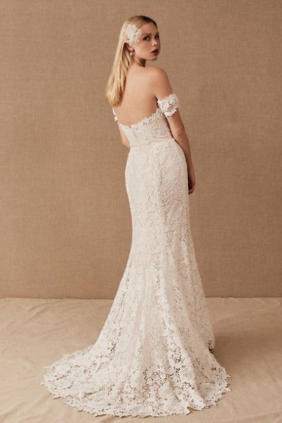 BHLDN Willowby Gambelle Wedding Gown - Elegant Lace Bridal Dress for Romantic Ceremonies & Outdoor Weddings
