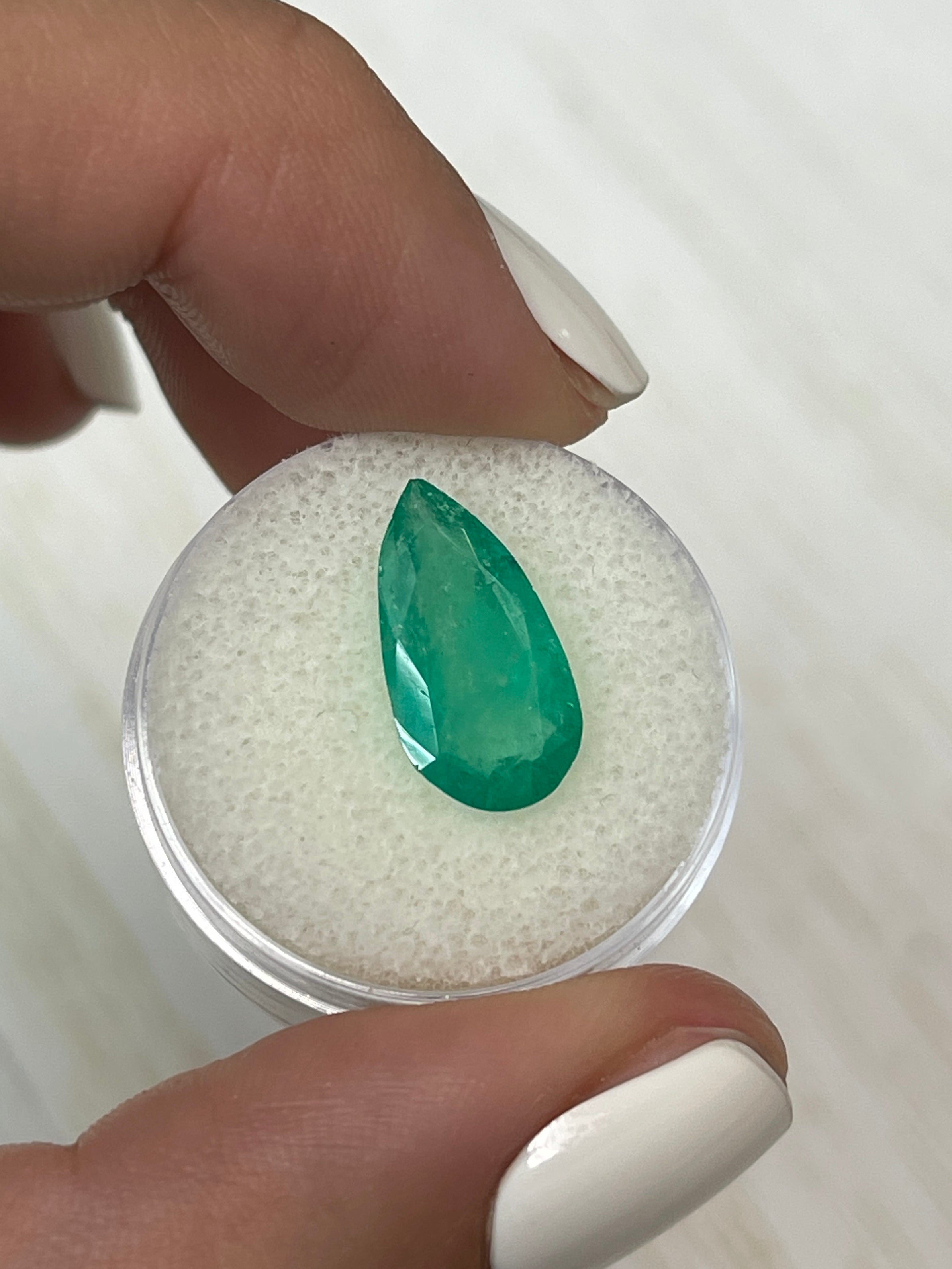 3.84 Carat 16x8.5mm Green Natural Loose Colombian Emerald Pear Cut Gemstone for Jewelry Making, Engagement Rings & Luxury Gifts