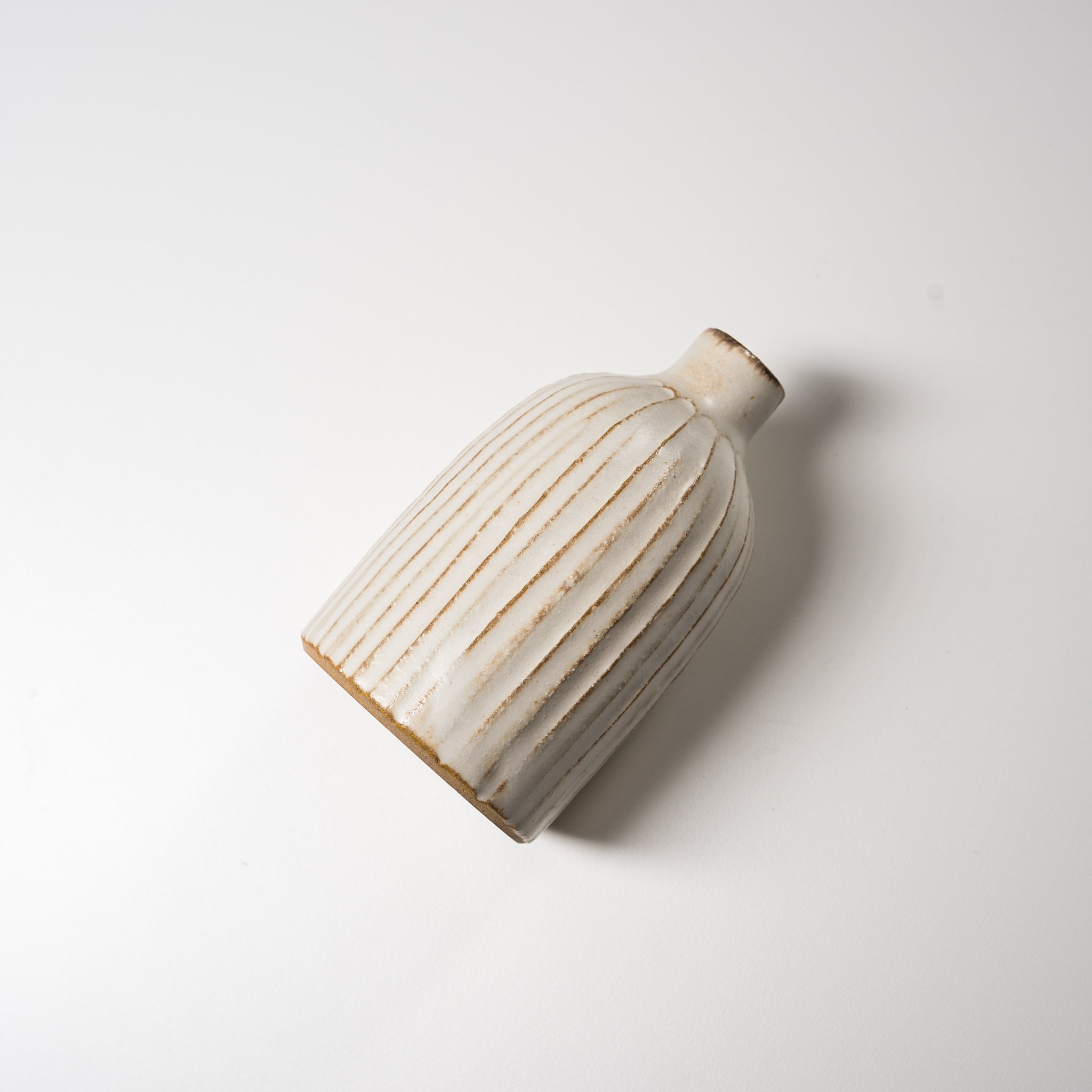 Wakasama Kiln Shinogi Vase - Handcrafted Japanese Ceramic Flower Vase for Home Decor, Wedding Centerpiece & Zen Interior Design