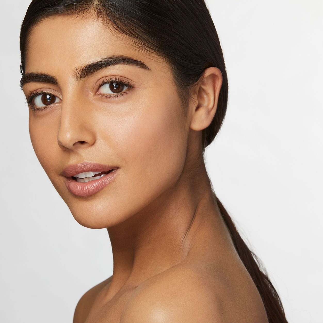 Estée Lauder Double Wear Stay-in-Place Makeup Foundation - 24 Hour Wear, Oil-Free, Medium to Full Coverage - Perfect for Long Days, Weddings & Special Events