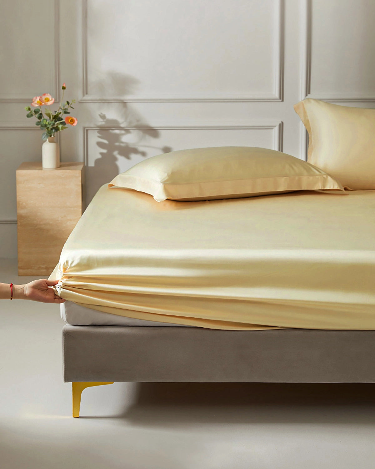 22 Momme Premium Silk Fitted Sheet - Queen Size, 100% Mulberry Silk Bed Sheet with Deep Pockets (16