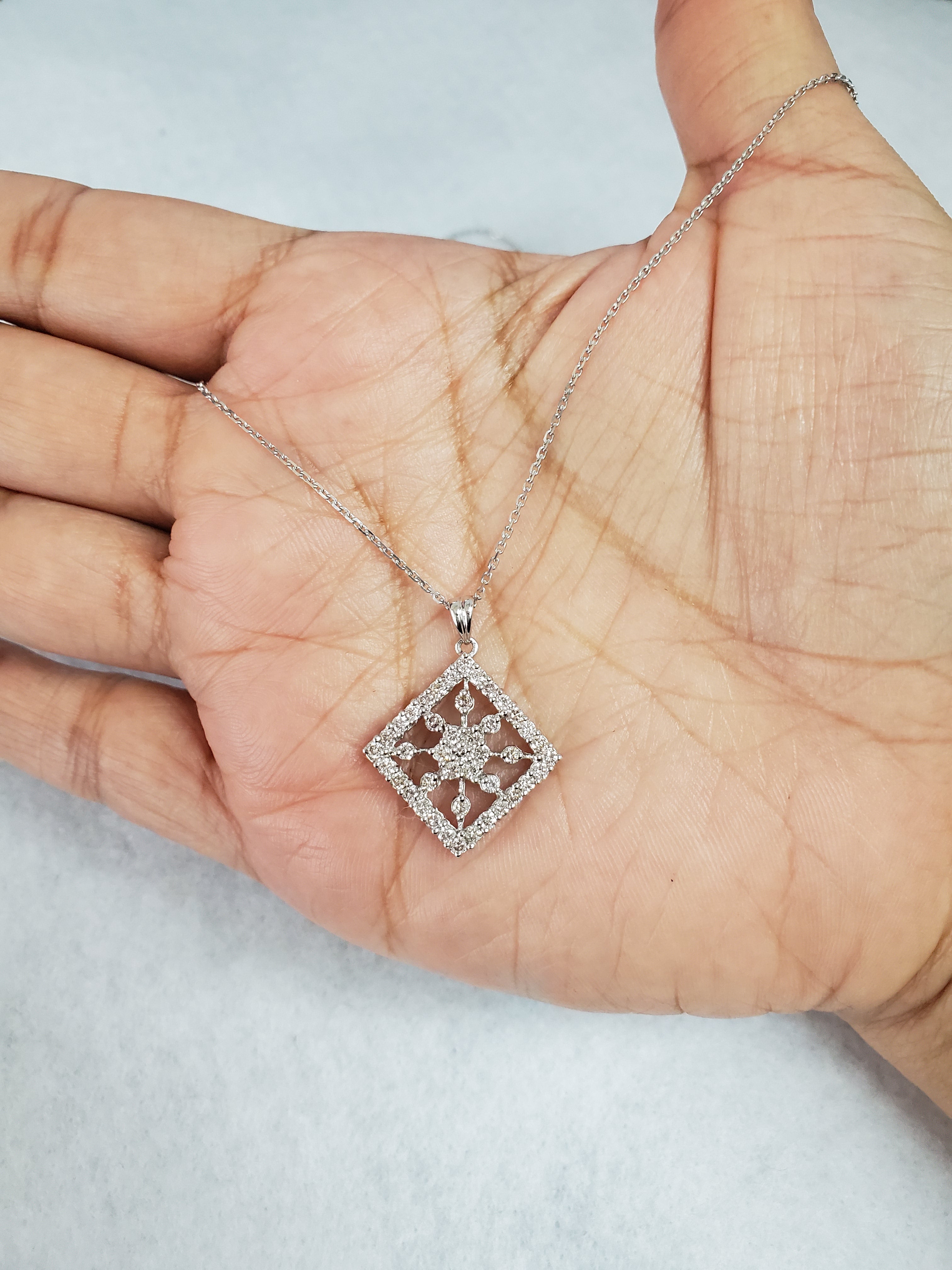 18K White Gold Antique Style Diamond Necklace for Women - Vintage Inspired Jewelry Gift for Anniversary, Wedding & Special Occasions