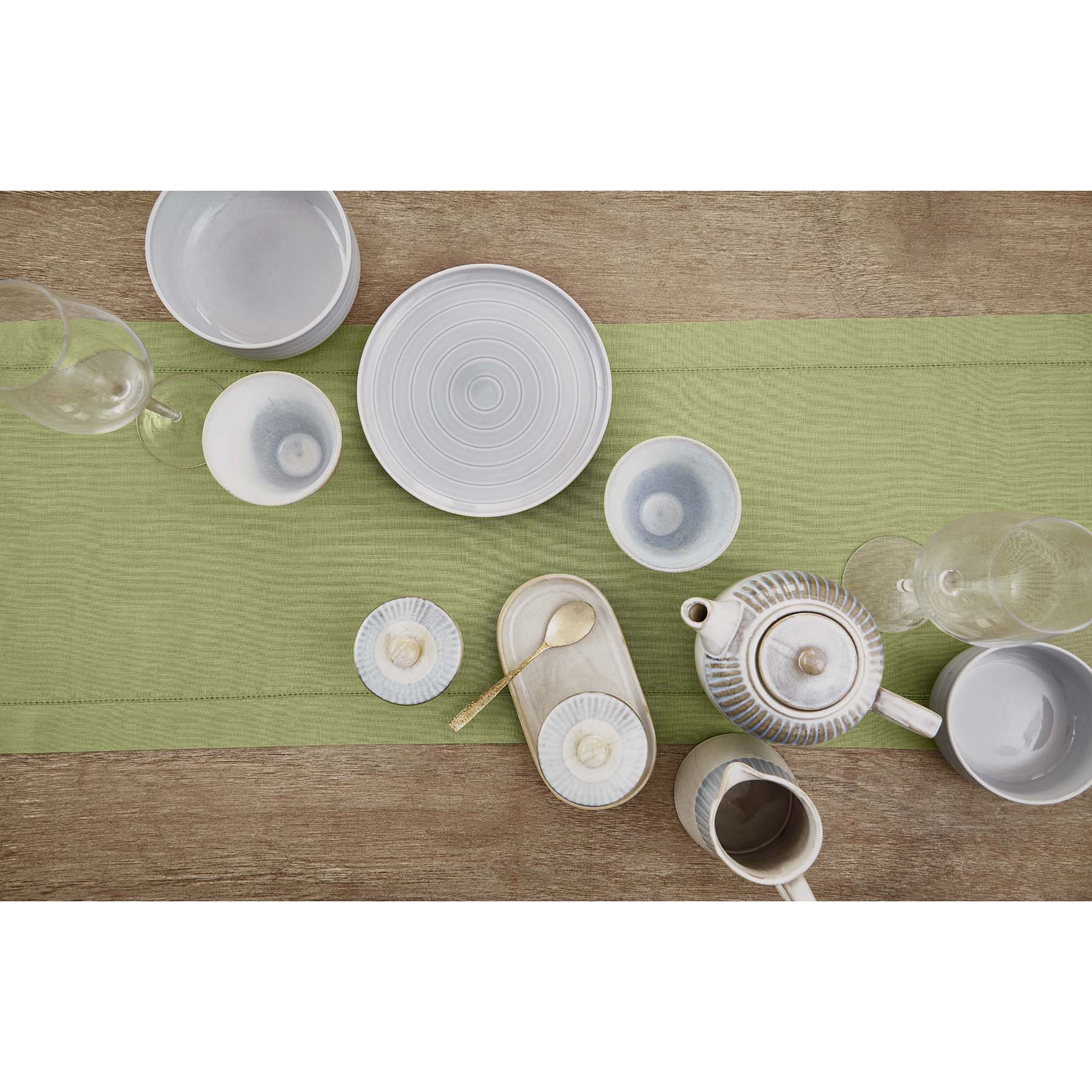Elegant Classic Hemstitch Table Runner - Premium Linen Dining Decor for Weddings, Parties & Home Decor