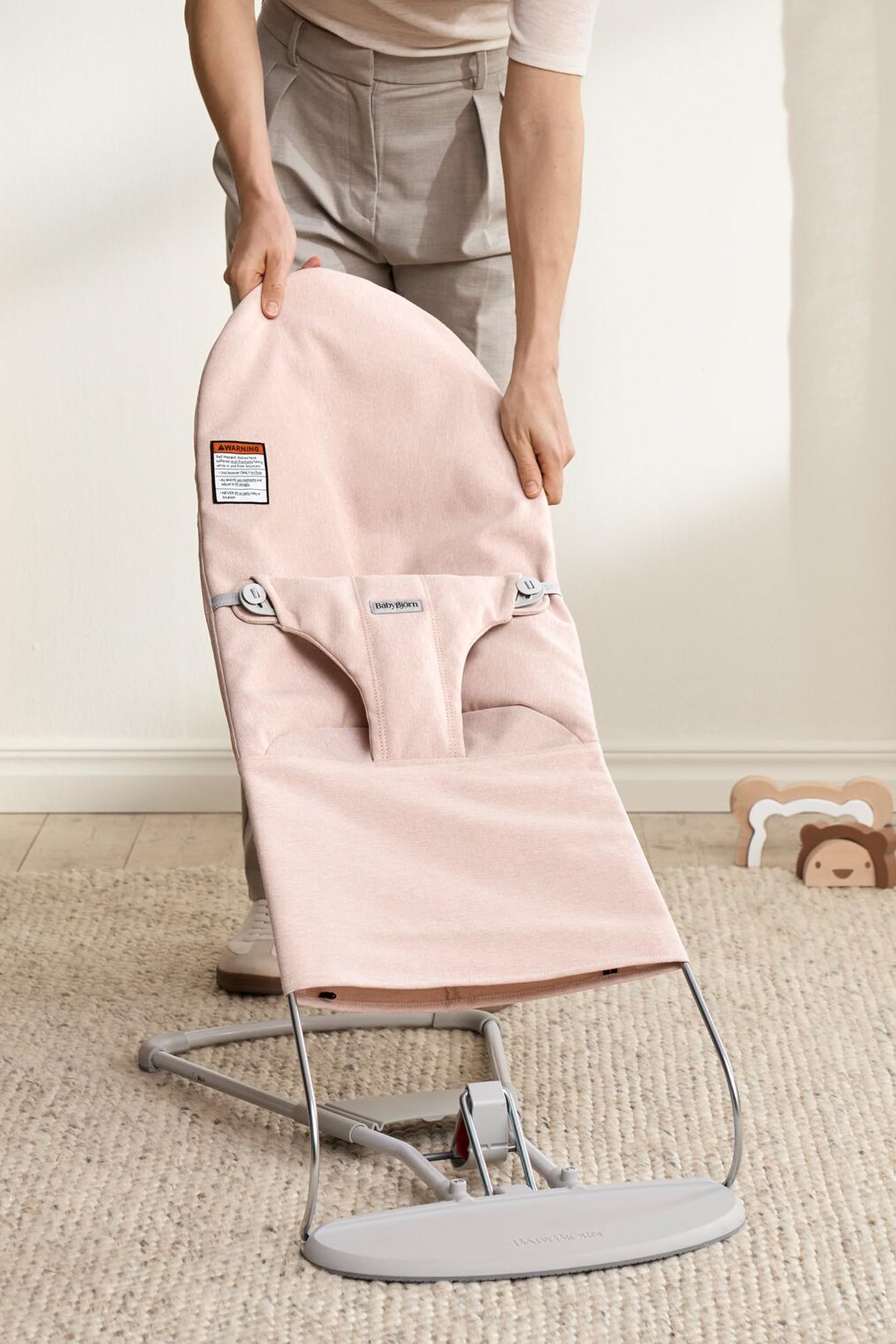 BabyBjörn Bouncer Bliss - Adjustable 2-in-1 Baby Bouncer & Toddler Chair (8-29 lbs) | 4 Position Reclining, Lightweight Portable Infant Seat in Light Pink Woven Melange | Perfect for Nursery, Travel & Playtime