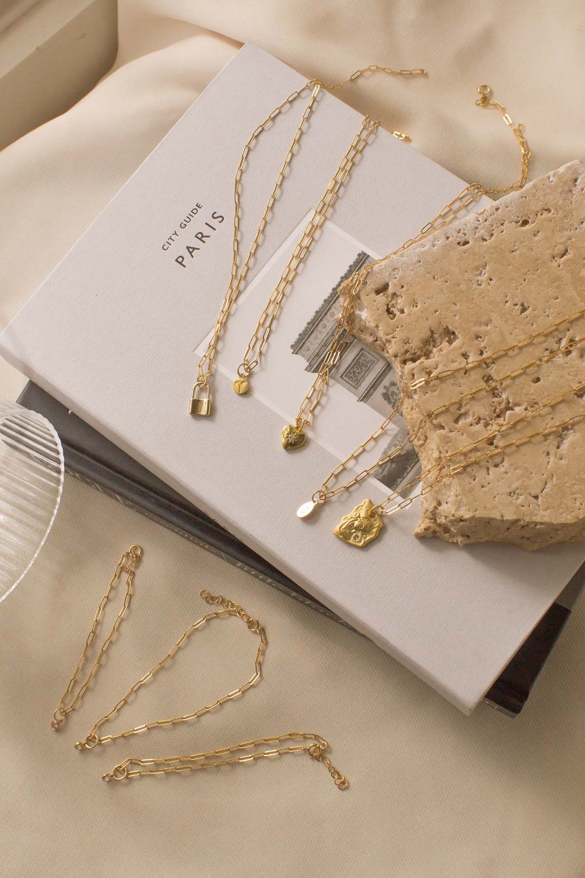 Stylish Paperclip Chain Bracelet for Women - Trendy Gold & Silver Layering Jewelry for Everyday Wear & Gift Giving