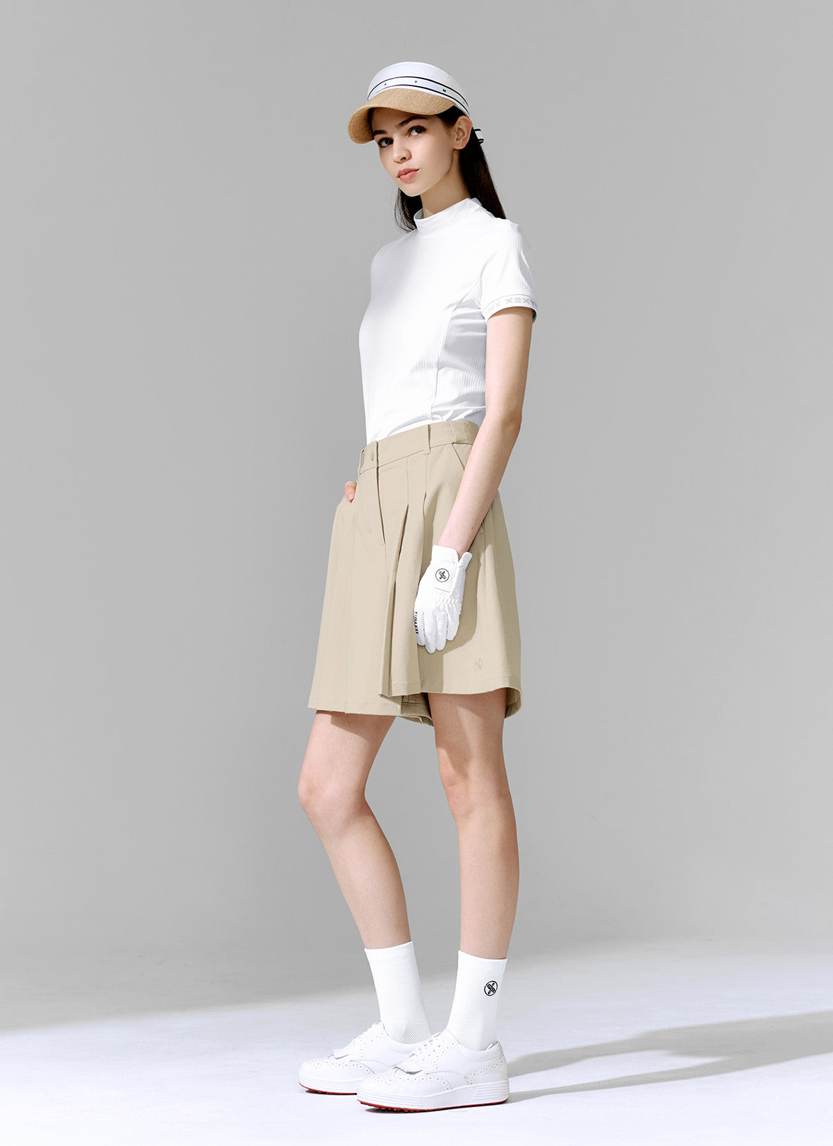 Stylish Pleated Bermuda Shorts for Men & Women - Comfortable Casual & Summer Wear - Perfect for Beach, Travel & Outdoor Activities