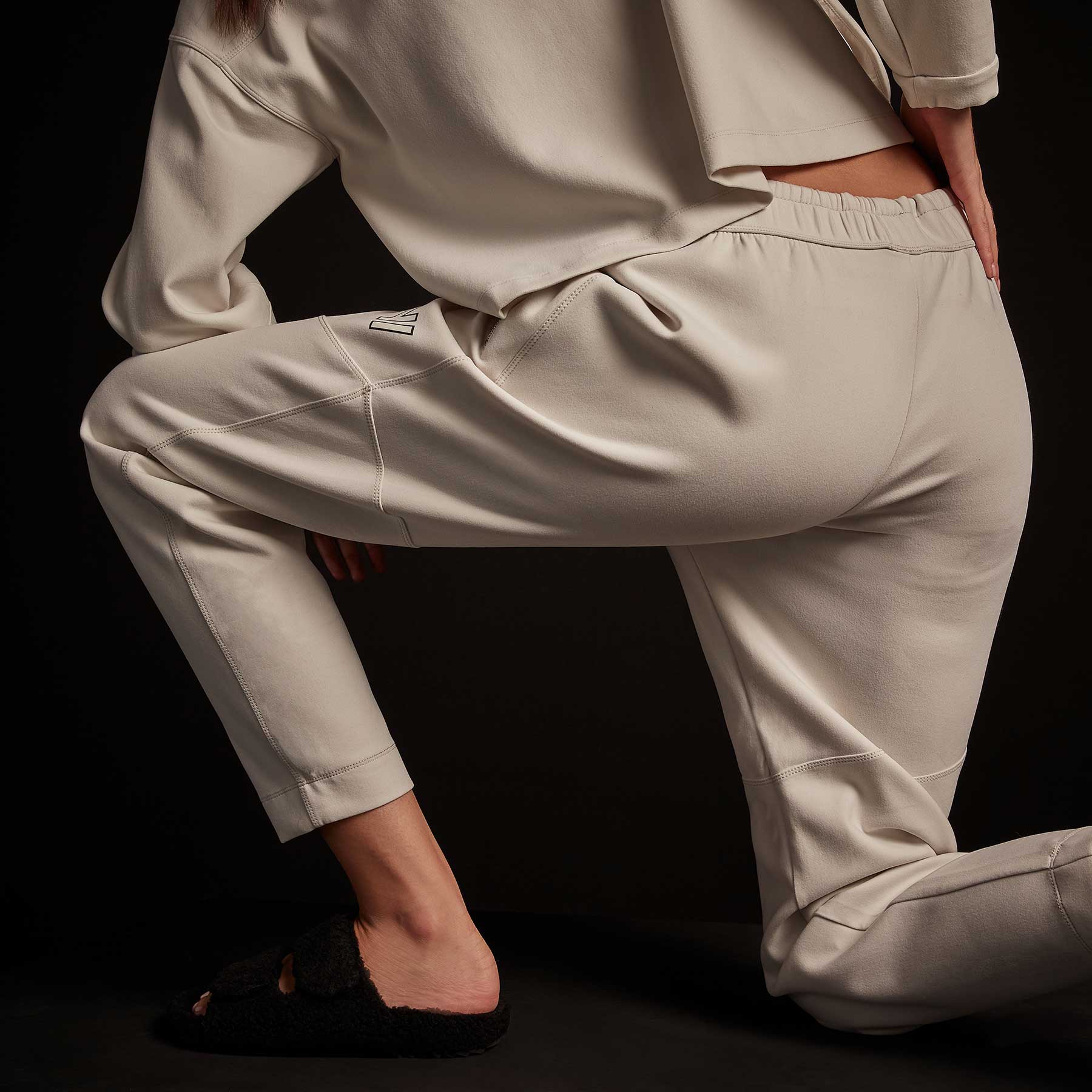 YOSEMITE Seamed Sweatpants for Women - Soft High-Waisted Joggers with Pockets - Comfortable Lounge Pants for Yoga, Running, and Casual Wear