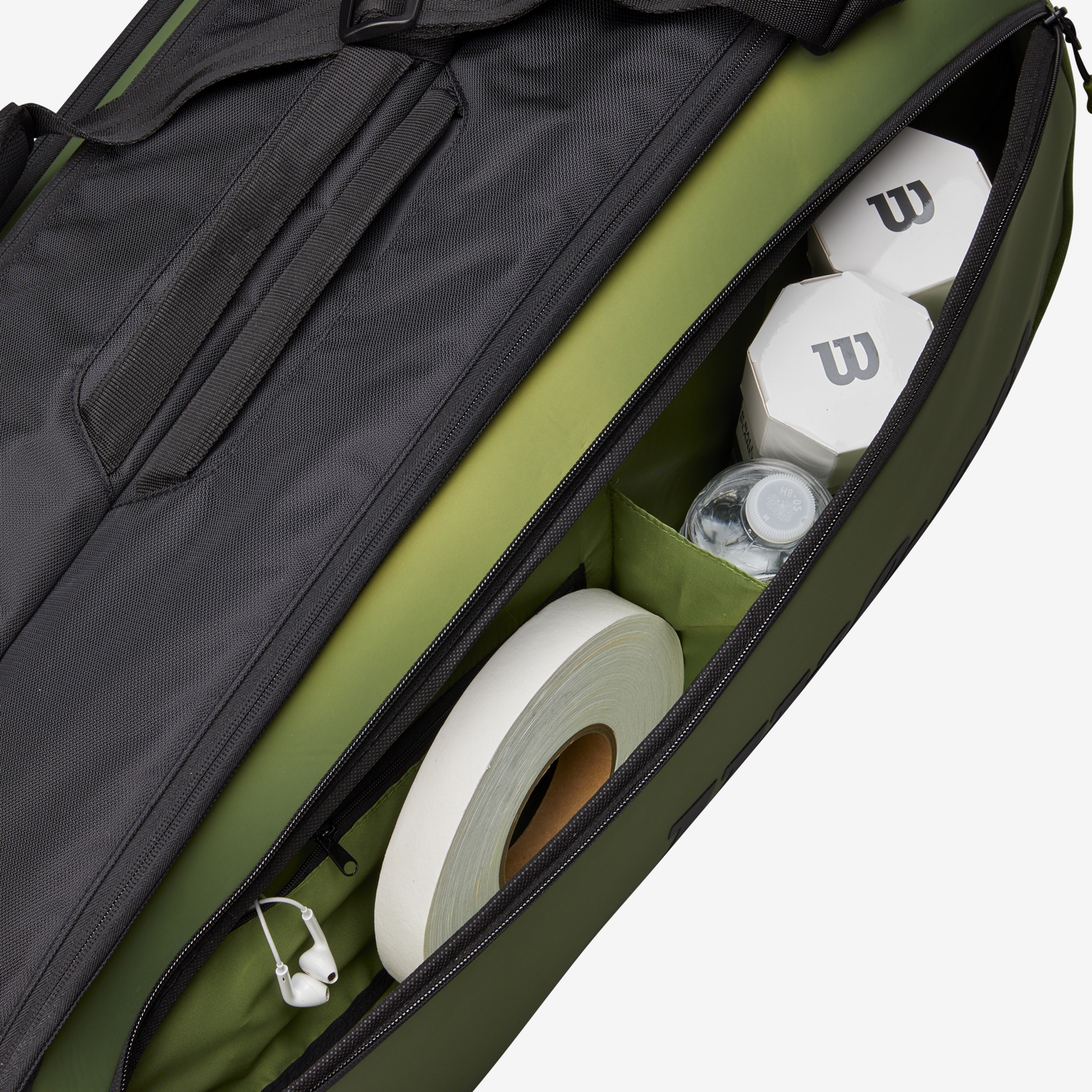 Wilson Super Tour Blade v8 9-Pack Tennis Bag - Premium Tennis Gear for Players & Coaches - Perfect for Tournaments, Practice & Travel
