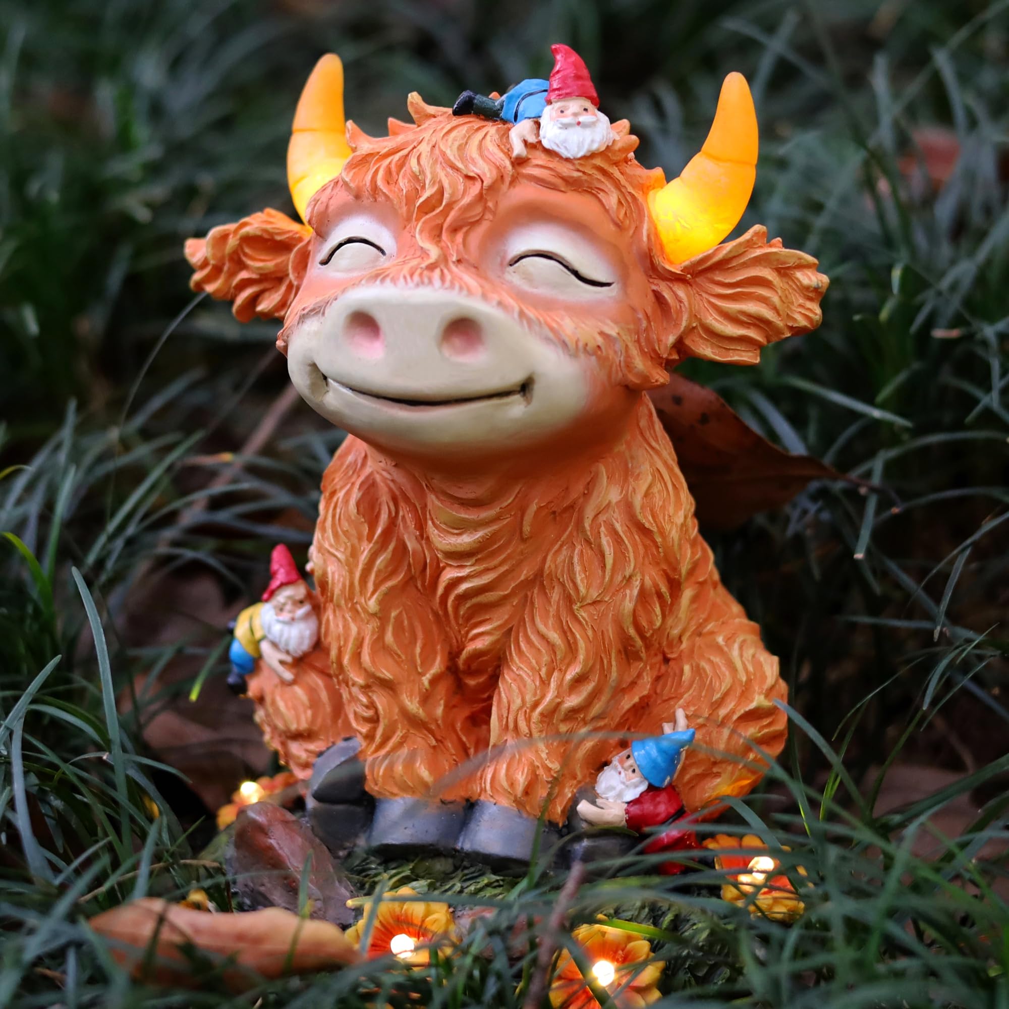 Solar-Powered Highland Cow Garden Statue with Funny Gnomes - Outdoor Decor for Yard, Patio & Lawn - Perfect Christmas & Housewarming Gift for Women, Mom & Grandma - Ideal for Garden Decor, Backyard Parties & Holiday Displays