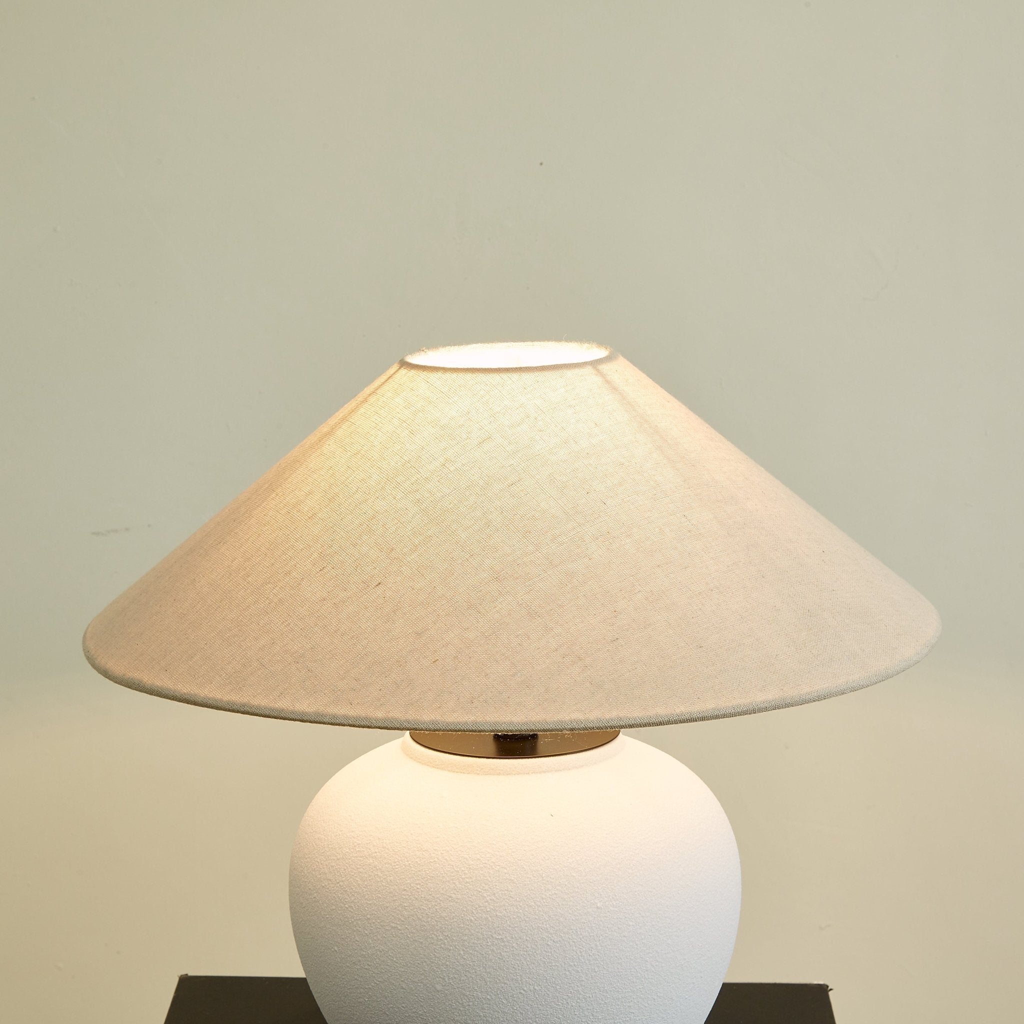 Erison Ceramic Table Lamp - Modern Home Decor for Living Room, Bedroom & Office - Stylish & Elegant Lighting Solution