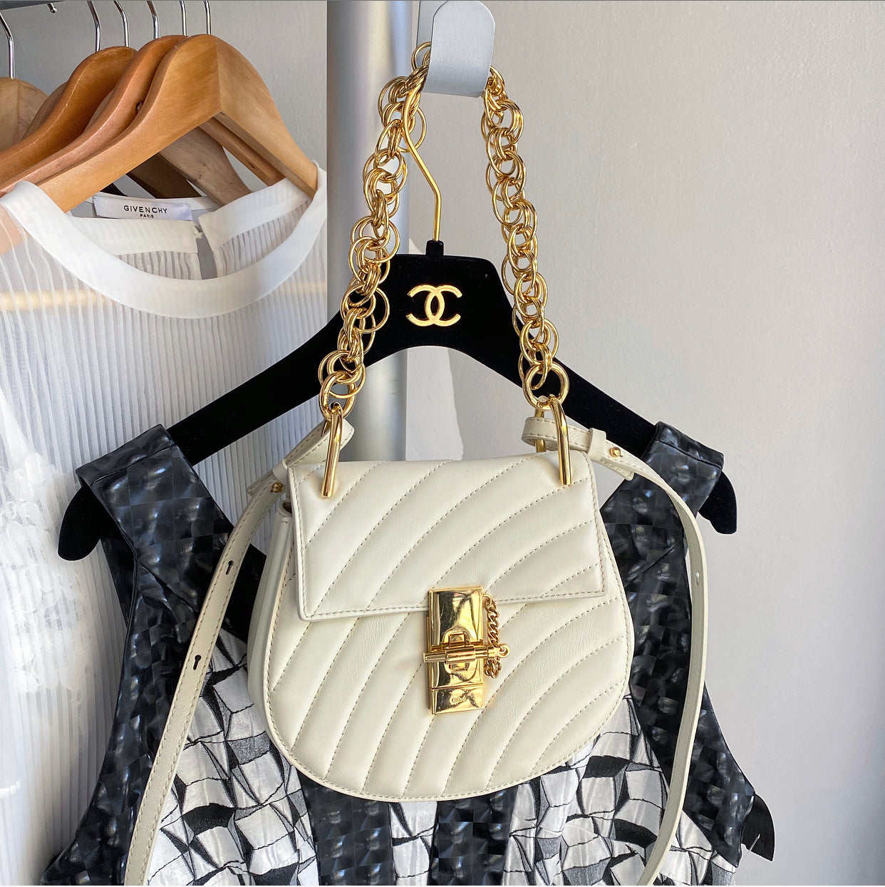 Chloe Drew Bijoux Small Ivory Quilted Leather Chain Crossbody Bag for Women | Fashion Shoulder Purse for Daily Use, Dating & Parties