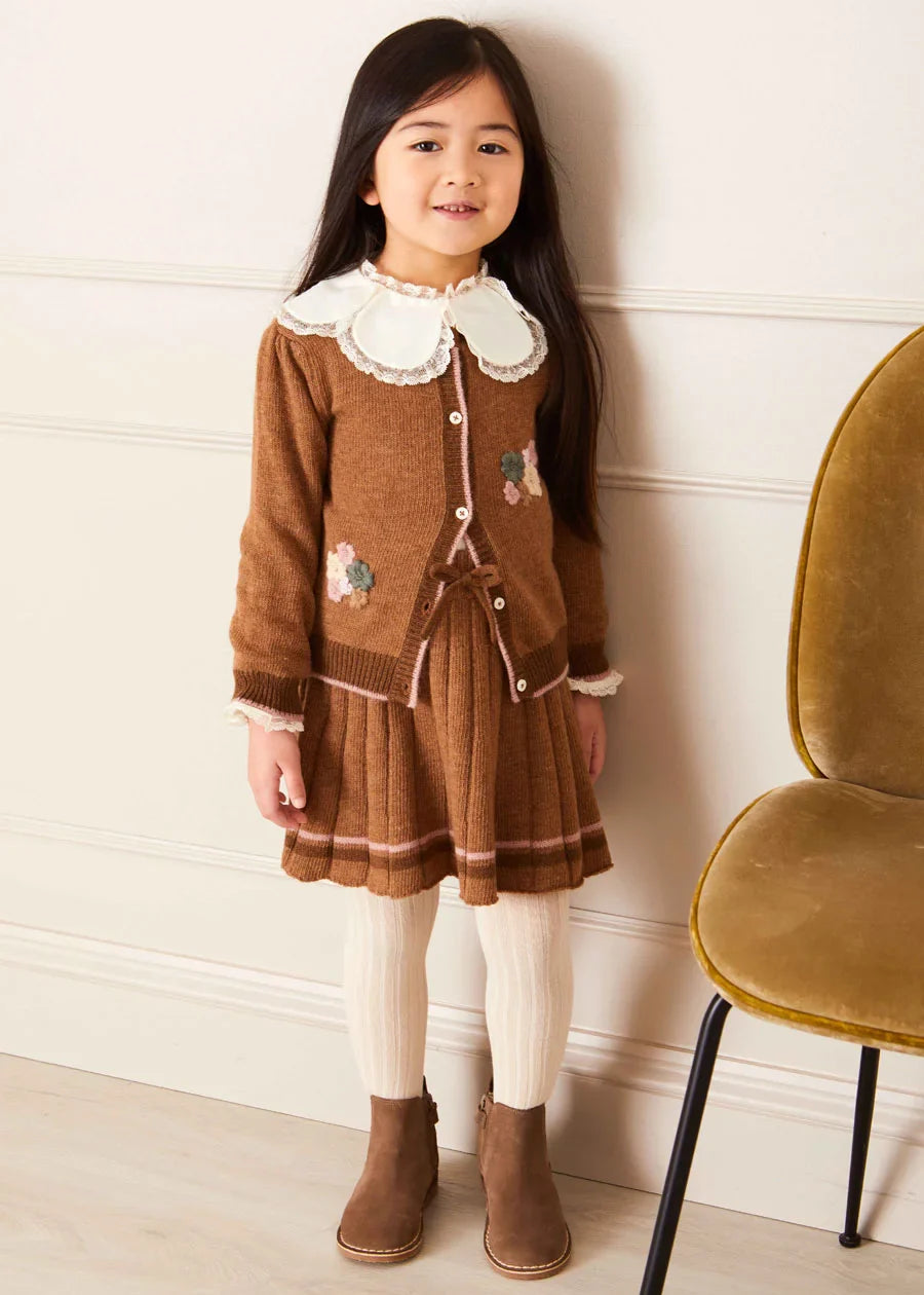 Cream Lace Trim Petal Collar Top for Girls (3-10 Years) - Perfect for Birthday Parties, School Photos & Special Occasions