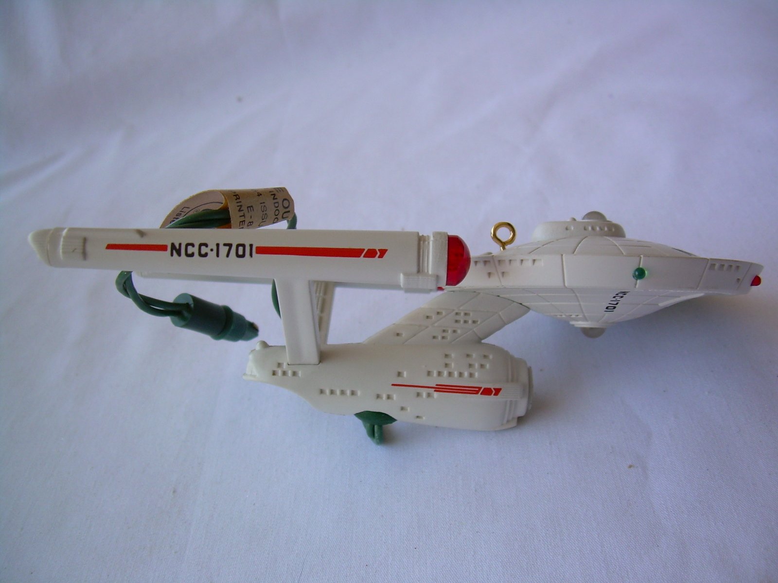 Hallmark Star Trek Starship Enterprise with Blinking Saucer Lights | Collectible Sci-Fi Model for Fans & Decor
