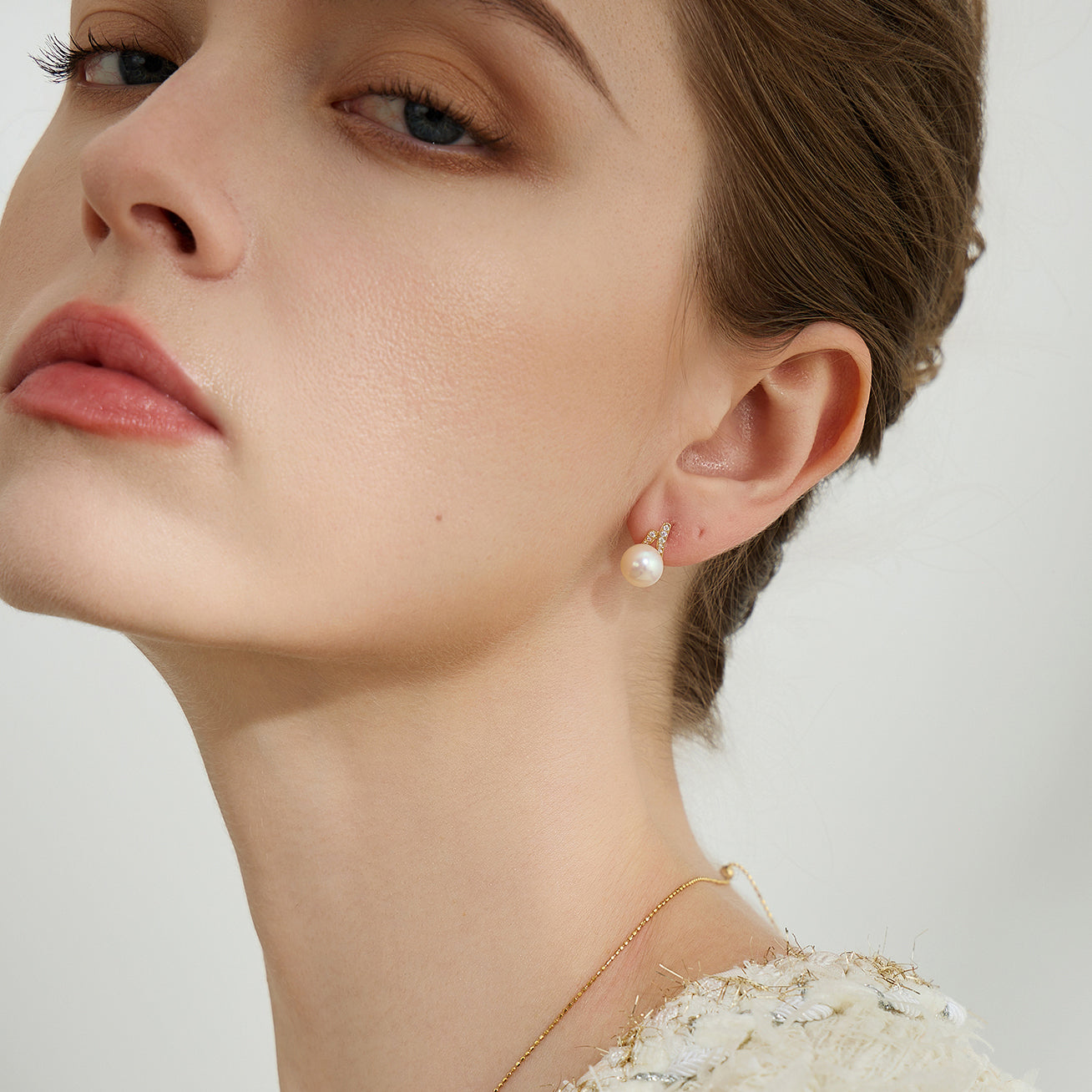 18K Solid Gold Freshwater Pearl Earrings for Women - Classic Stud Earrings with AAA Quality Pearls - Perfect for Weddings, Parties & Everyday Elegance (KE00184)