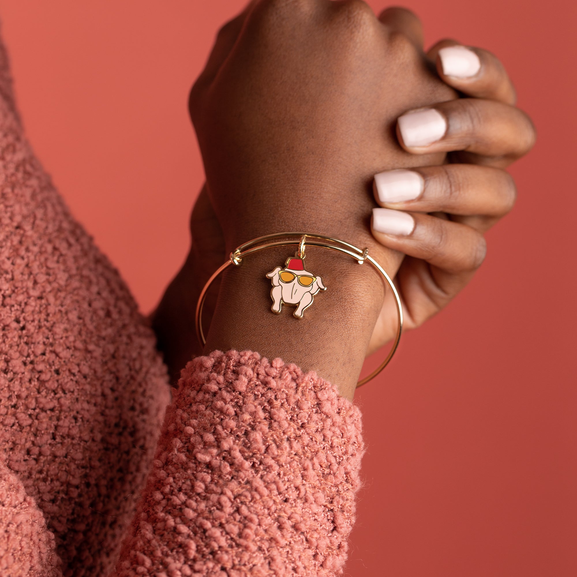 FRIENDS™ Thanksgiving Turkey Charm Bracelet - Stylish Holiday Jewelry for Friendsgiving & Thanksgiving Celebrations