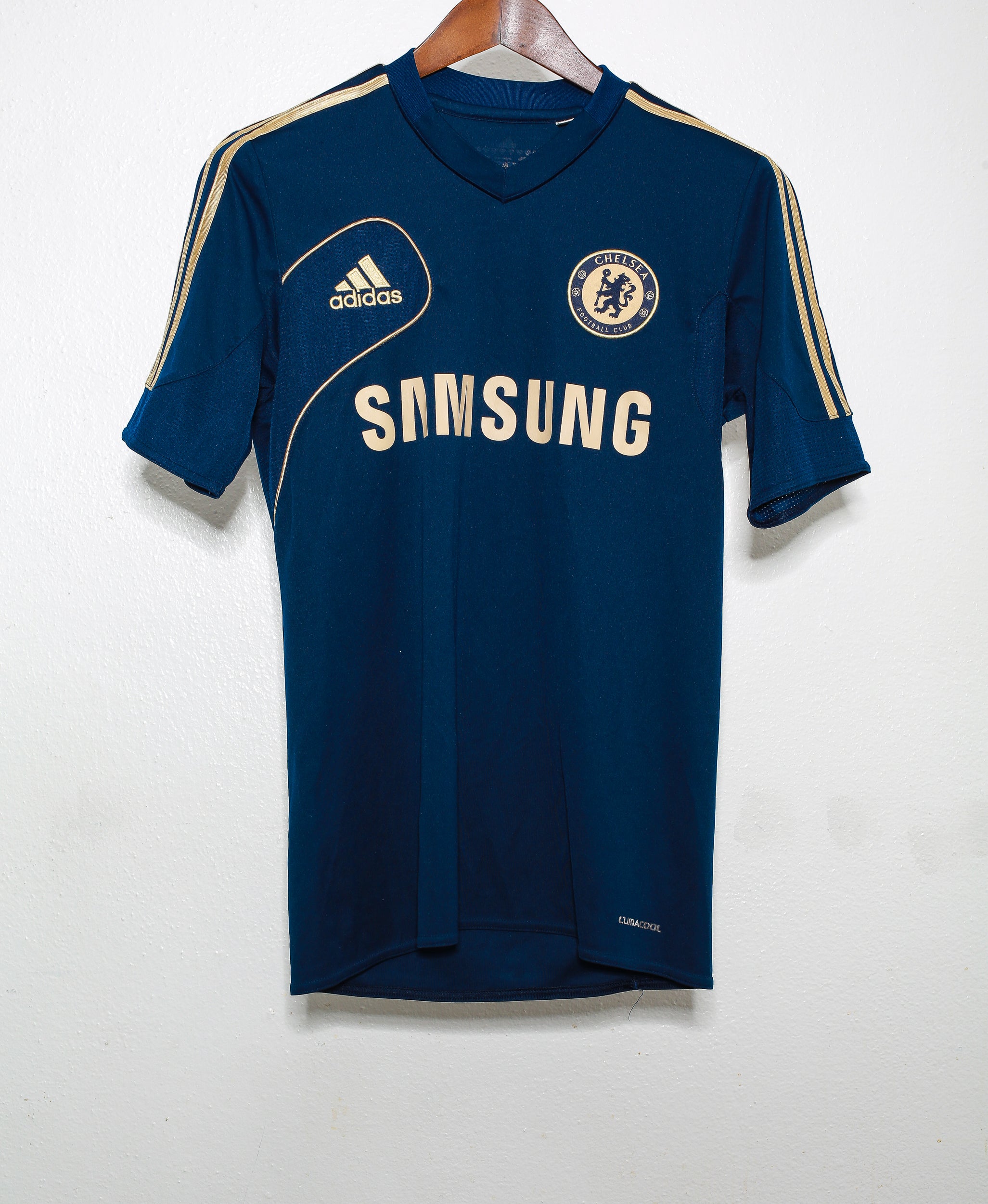 2009 Chelsea FC Training Jersey (Size S) - Authentic Football Shirt for Fans & Players - Perfect for Matches, Training & Casual Wear