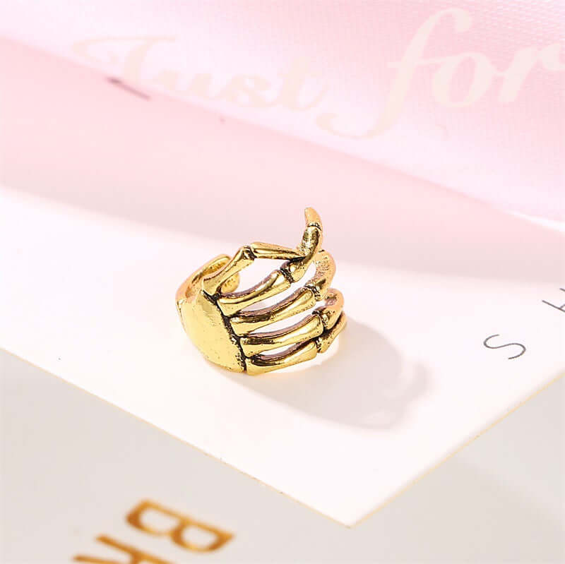 Gothic Punk Skull Hand Spine Ear Cuff Clip for Non-Pierced Ears | TL1313 | Perfect for Halloween, Cosplay, and Alternative Fashion Outfits