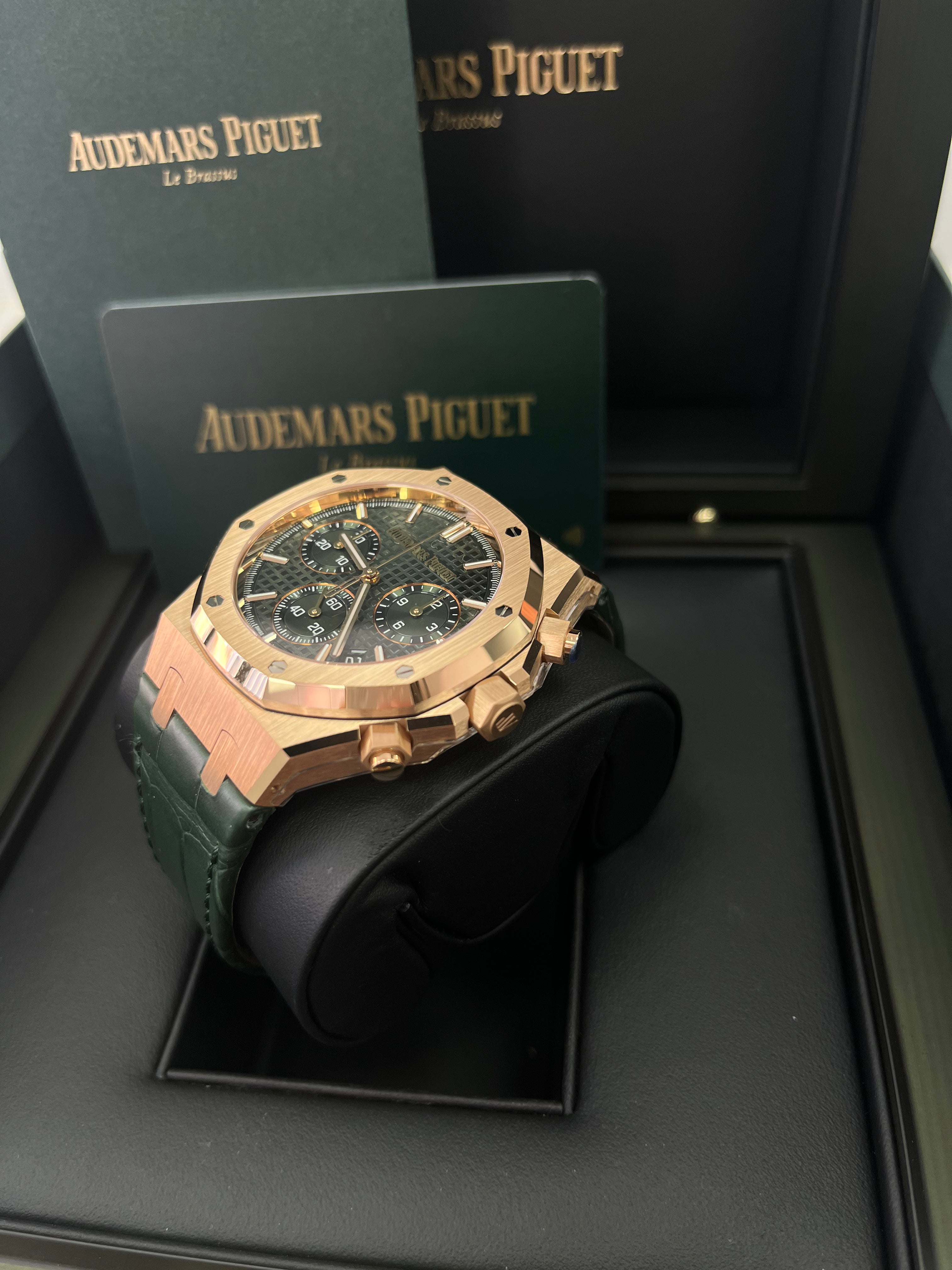 Audemars Piguet Royal Oak Chronograph 41mm Men's Watch - 26240OR.OO.D404CR.02 - 18K Rose Gold Case, Green Dial, Leather Strap - Luxury Sports Watch for Business, Gala & Special Occasions