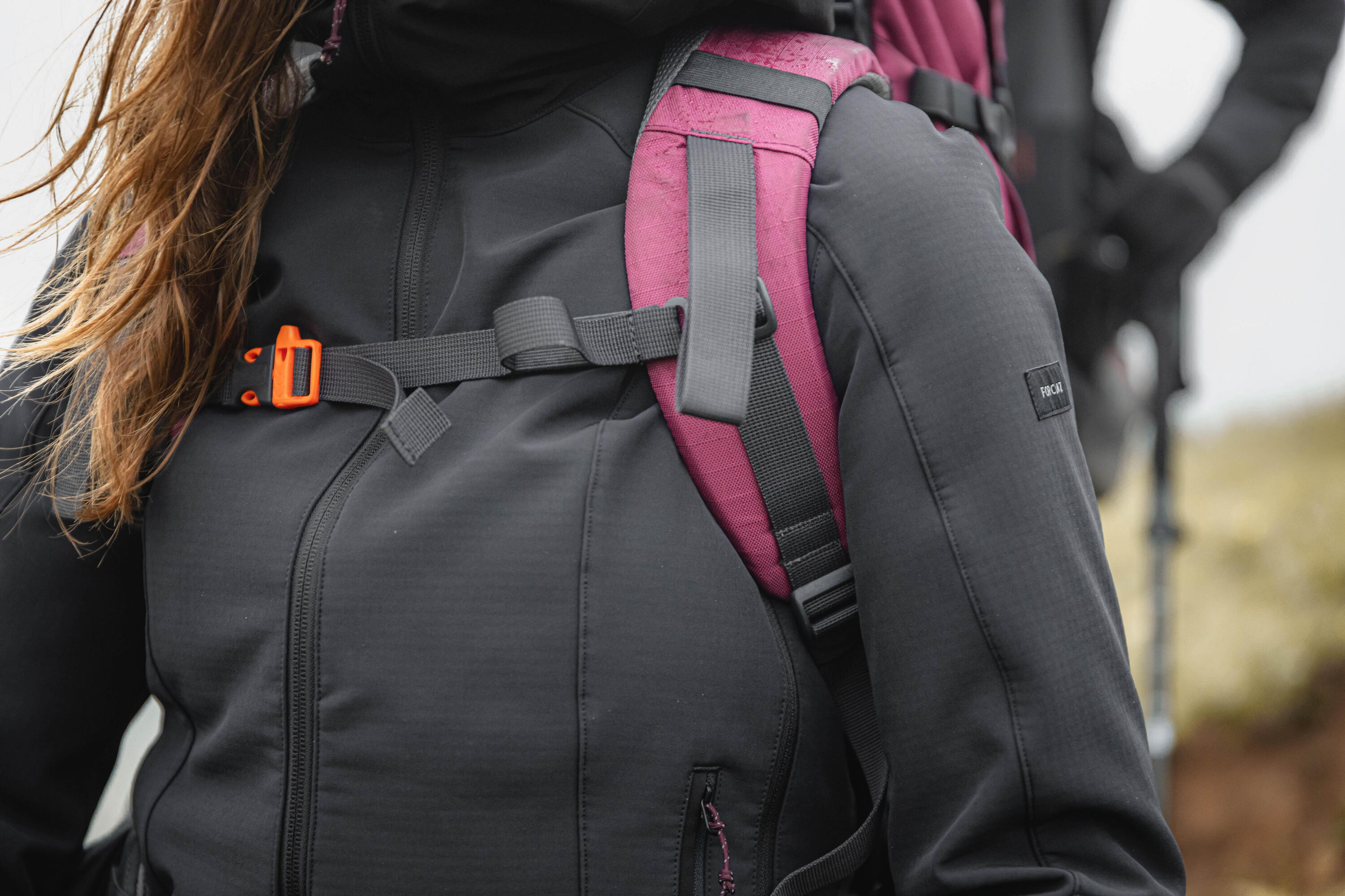 Forclaz Women's MT500 Windproof Warm Softshell Jacket - Lightweight Hiking & Outdoor Activities