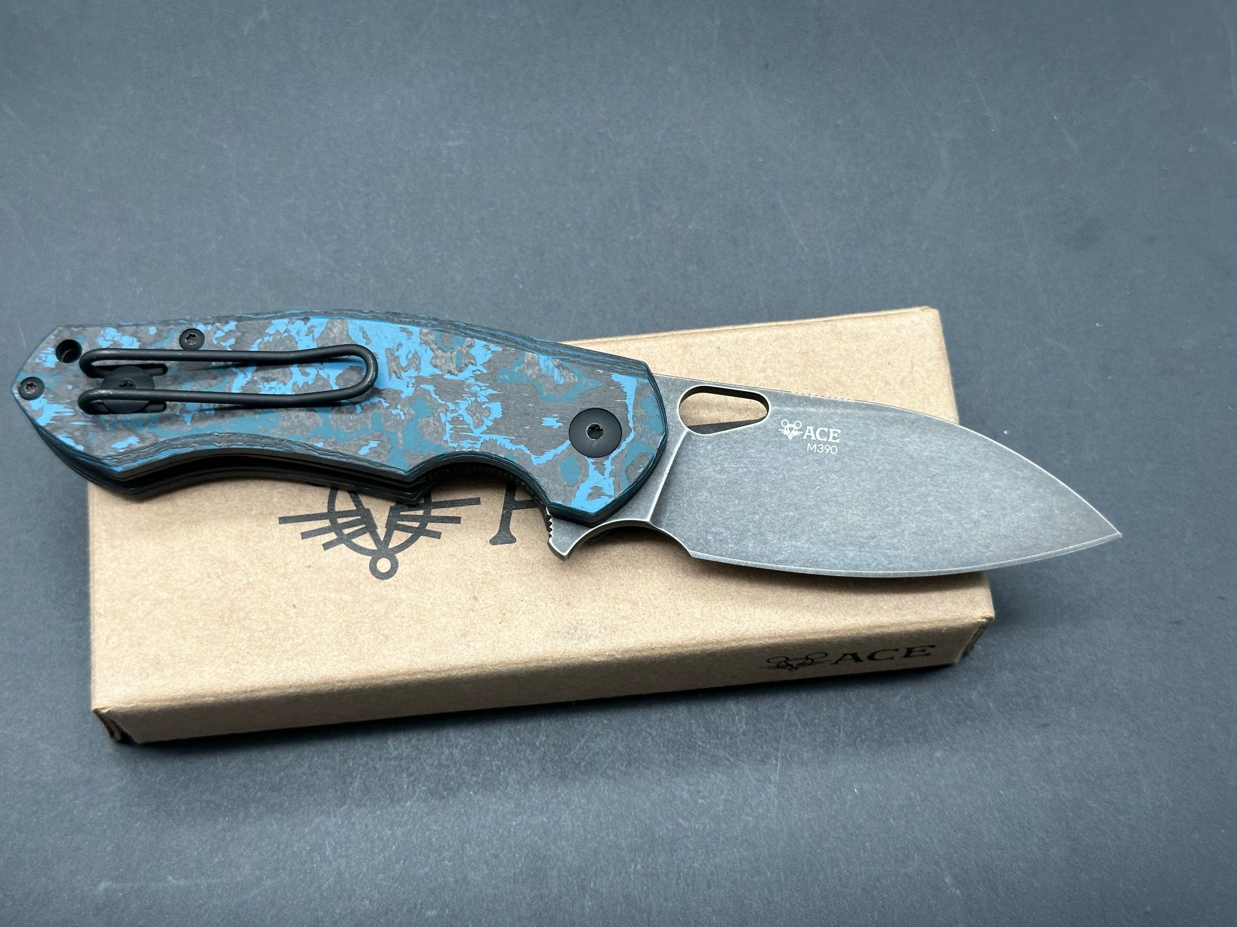 GiantMouse ACE Biblio Ice Folding Knife - Arctic Fat Carbon Handle - SMKW Exclusive - EDC Pocket Knife for Outdoor Camping, Hiking & Everyday Carry