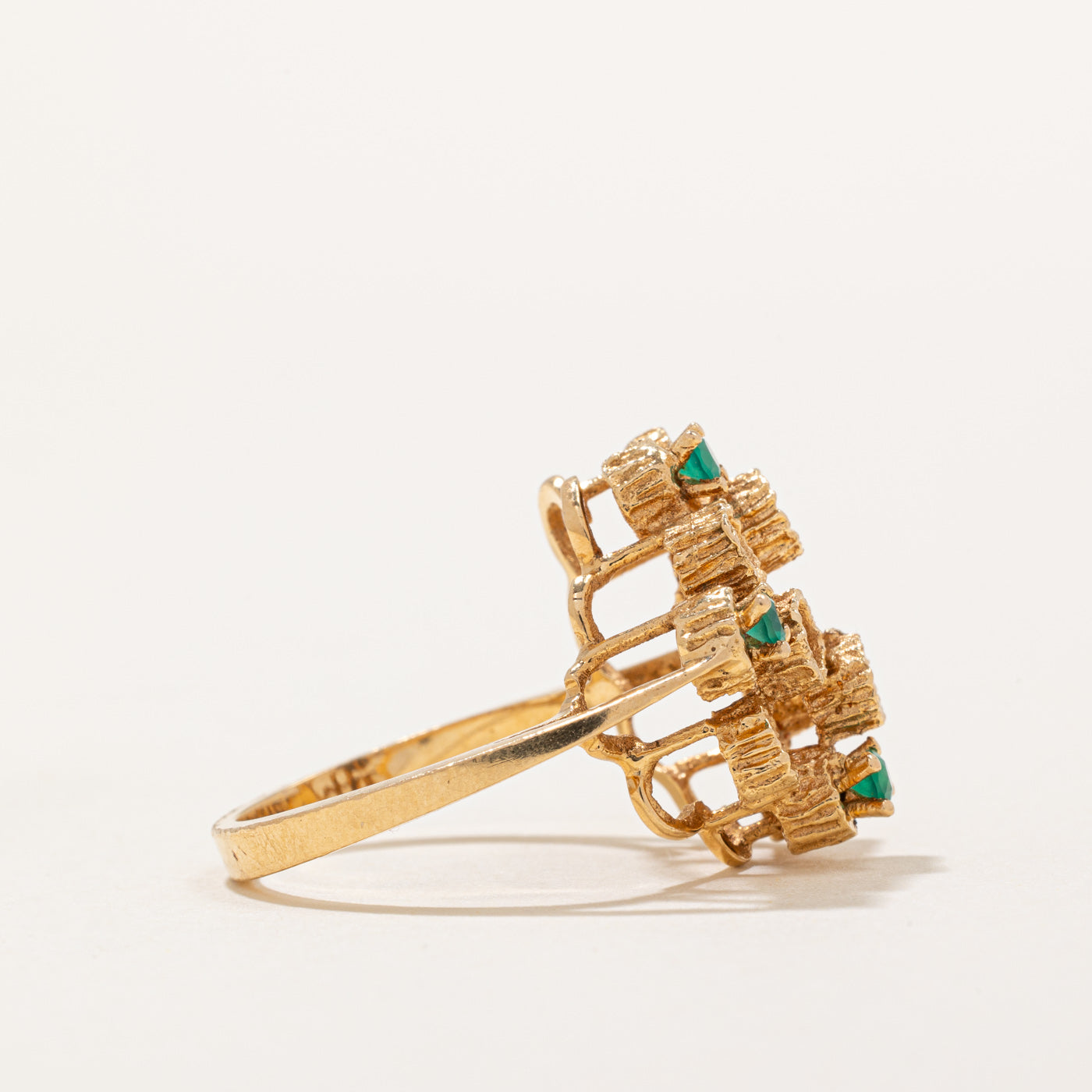 0.15ctw Chalcedony Cocktail Ring - Size 7.75 - Elegant Statement Jewelry for Women - Perfect for Evening Parties, Weddings & Special Occasions