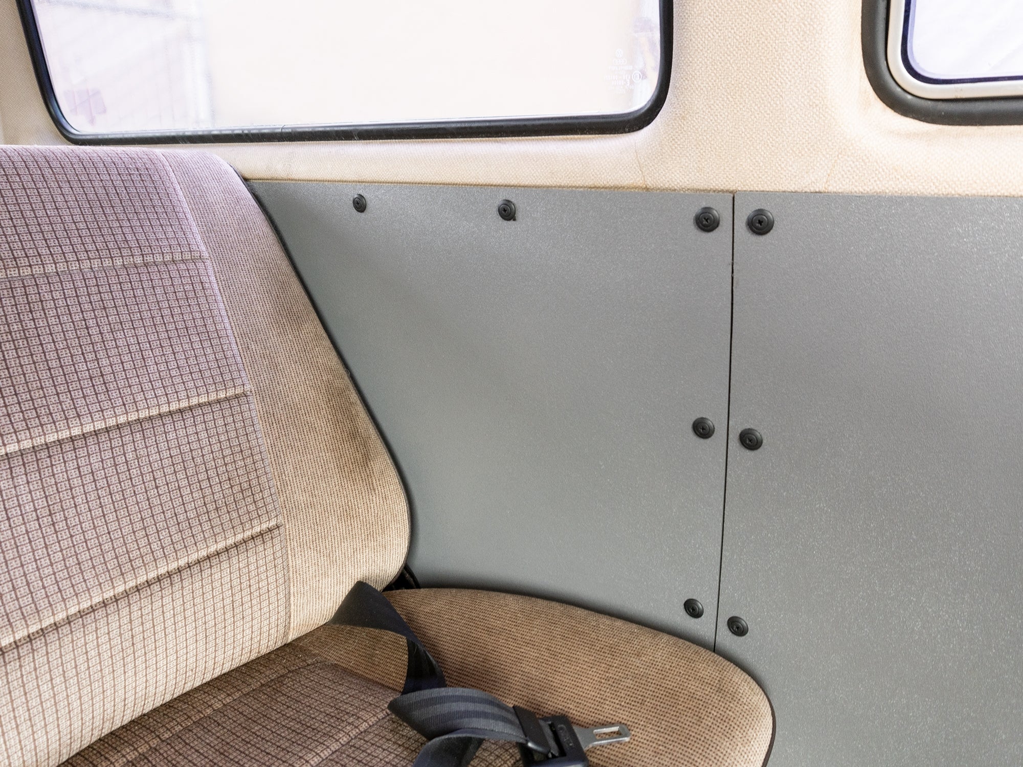 ABS Plastic Trim Panel - Left Rear Front Half for Vanagon (Non-Camper) | Durable Interior Car Part Replacement | Perfect for VW Vanagon Restoration & Maintenance