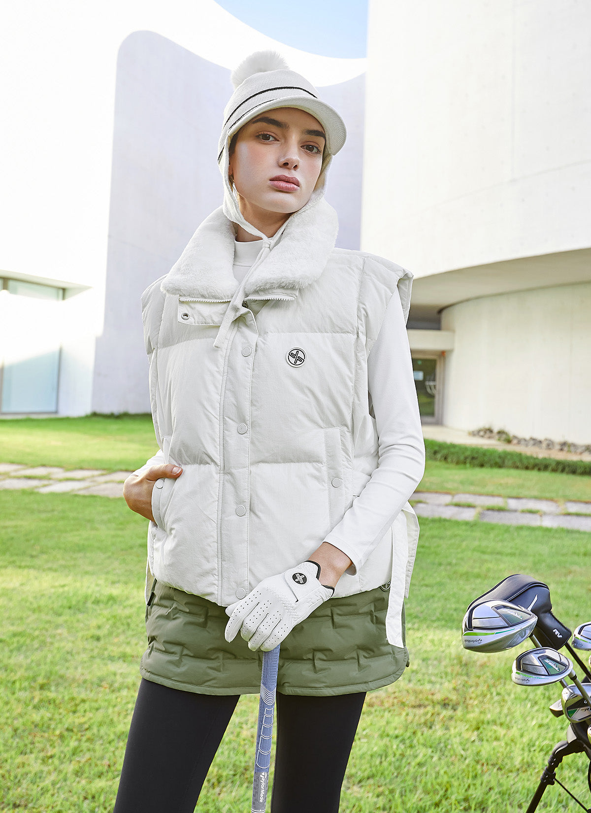 Women's Faux Fur Collar Goose Down Vest - Warm Winter Puffer Jacket for Outdoor Activities & Casual Wear