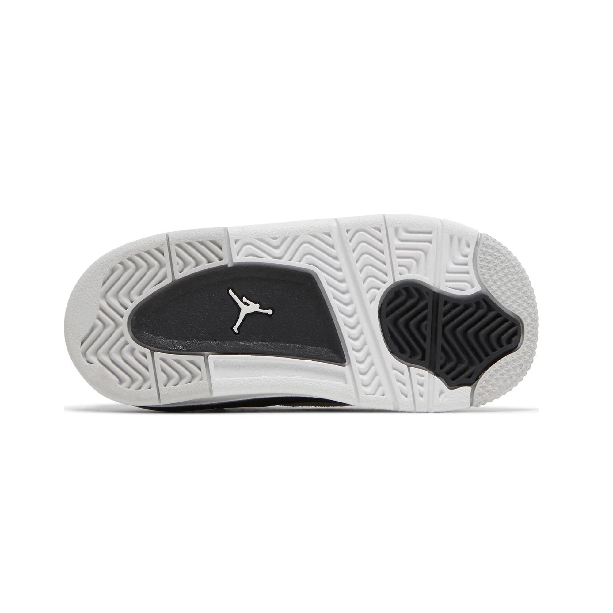 Air Jordan 4 Retro 'Military Black' TD Sneakers (2022) - Men's Basketball Shoes for Casual Wear & Street Style